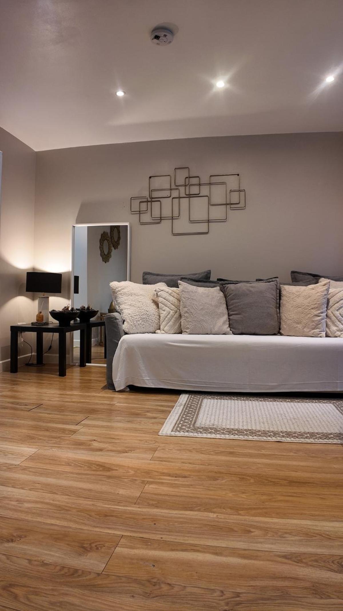 3 BHK Apt Haymarket Leicester Square Soho HY04