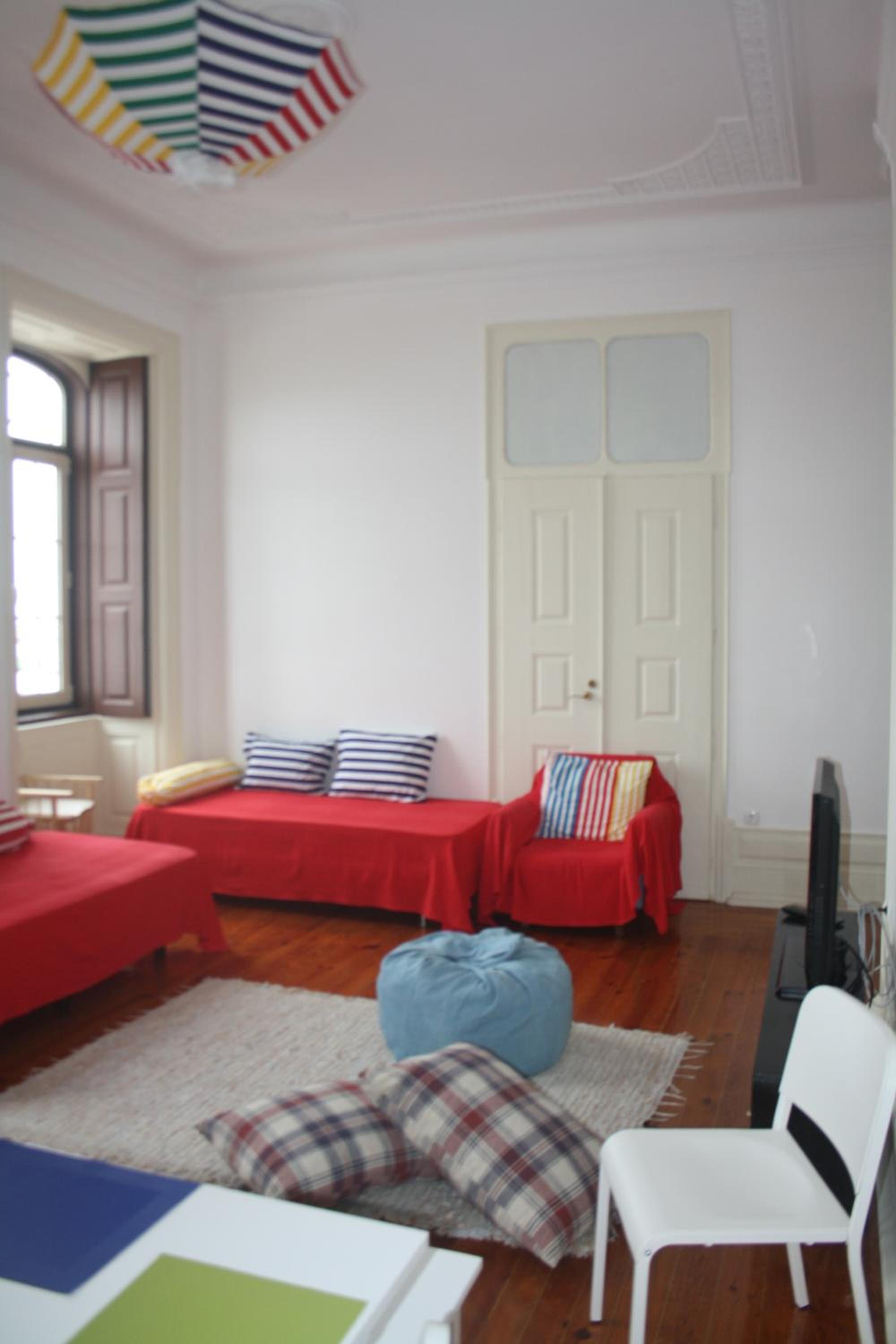 Hostel 402
