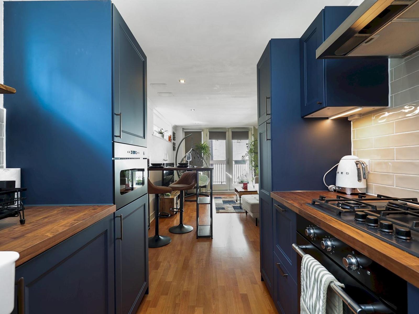 Stylish Balcony Apartment by London Fields - Pass the Keys