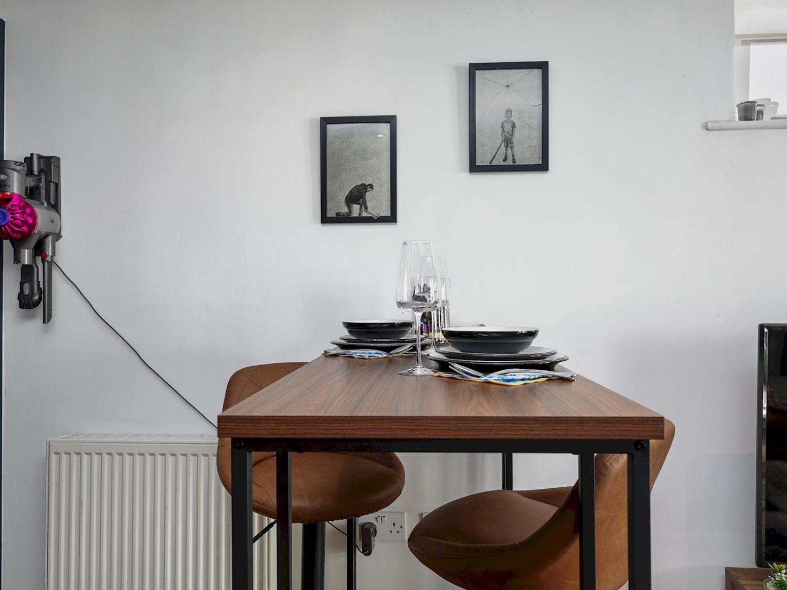Stylish Balcony Apartment by London Fields - Pass the Keys