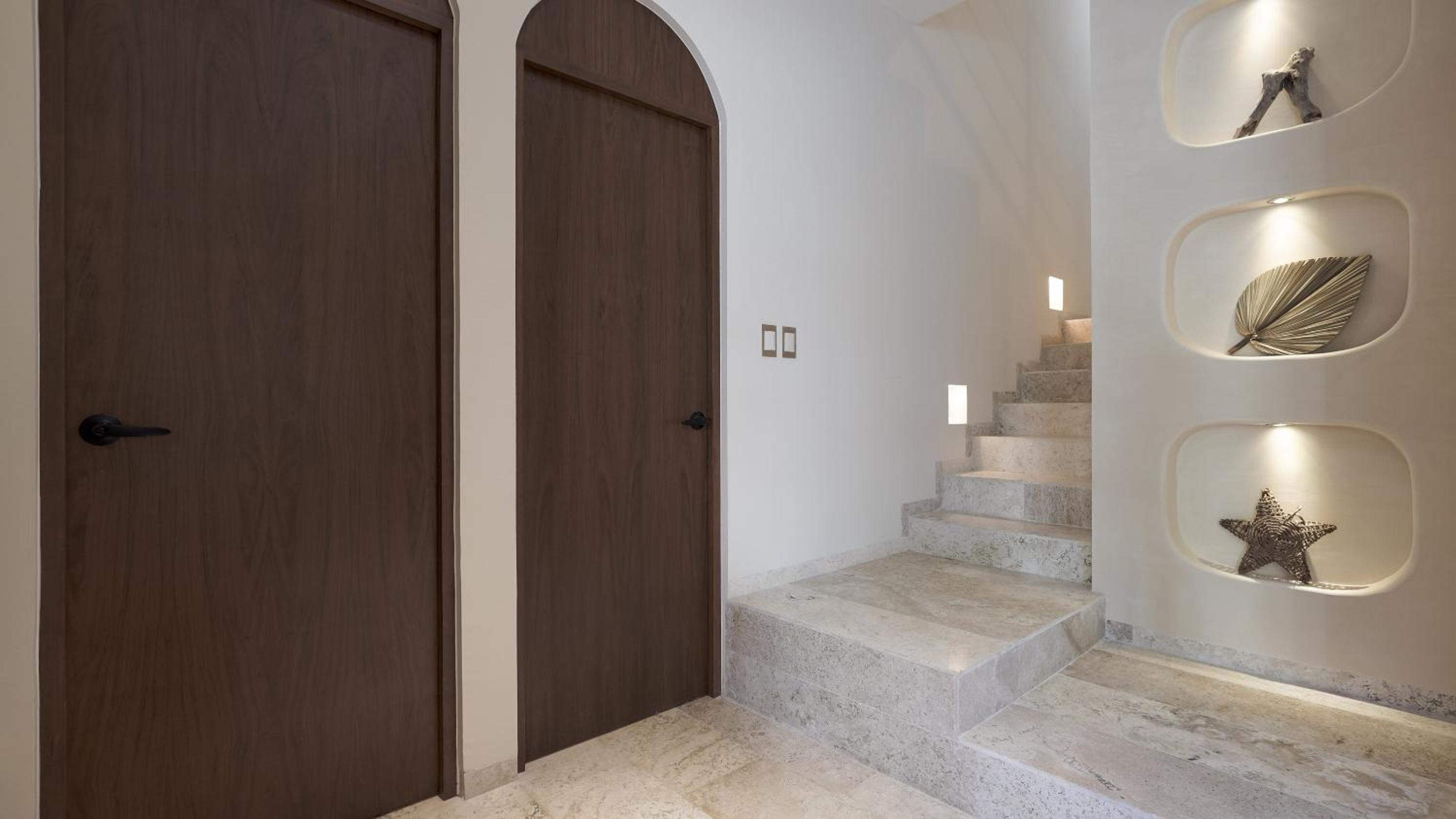 Divine House with private roof and pool only 1km from the Beach