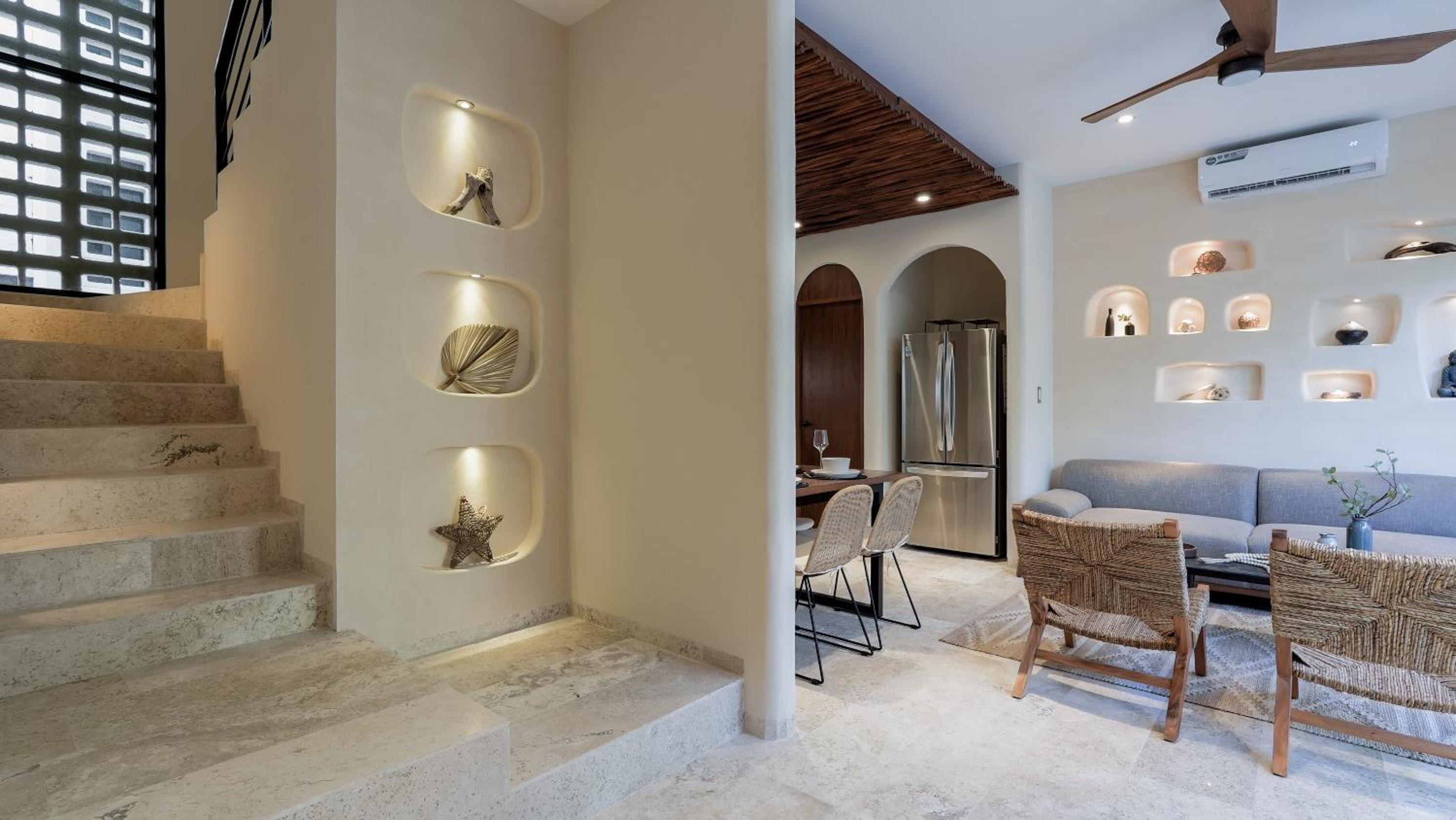 Divine House with private roof and pool only 1km from the Beach