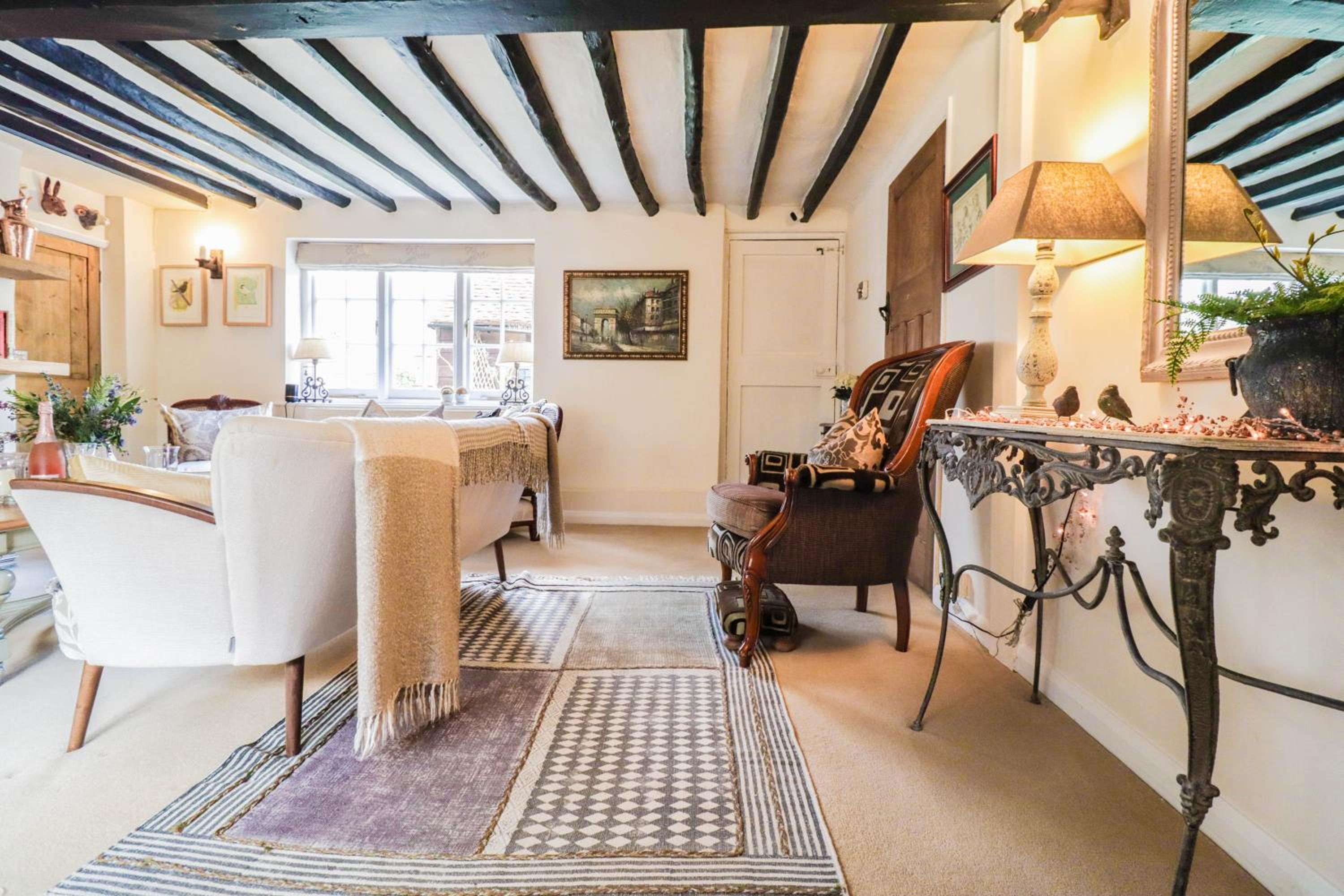 Beautifully Designed Cottage Free WiFi