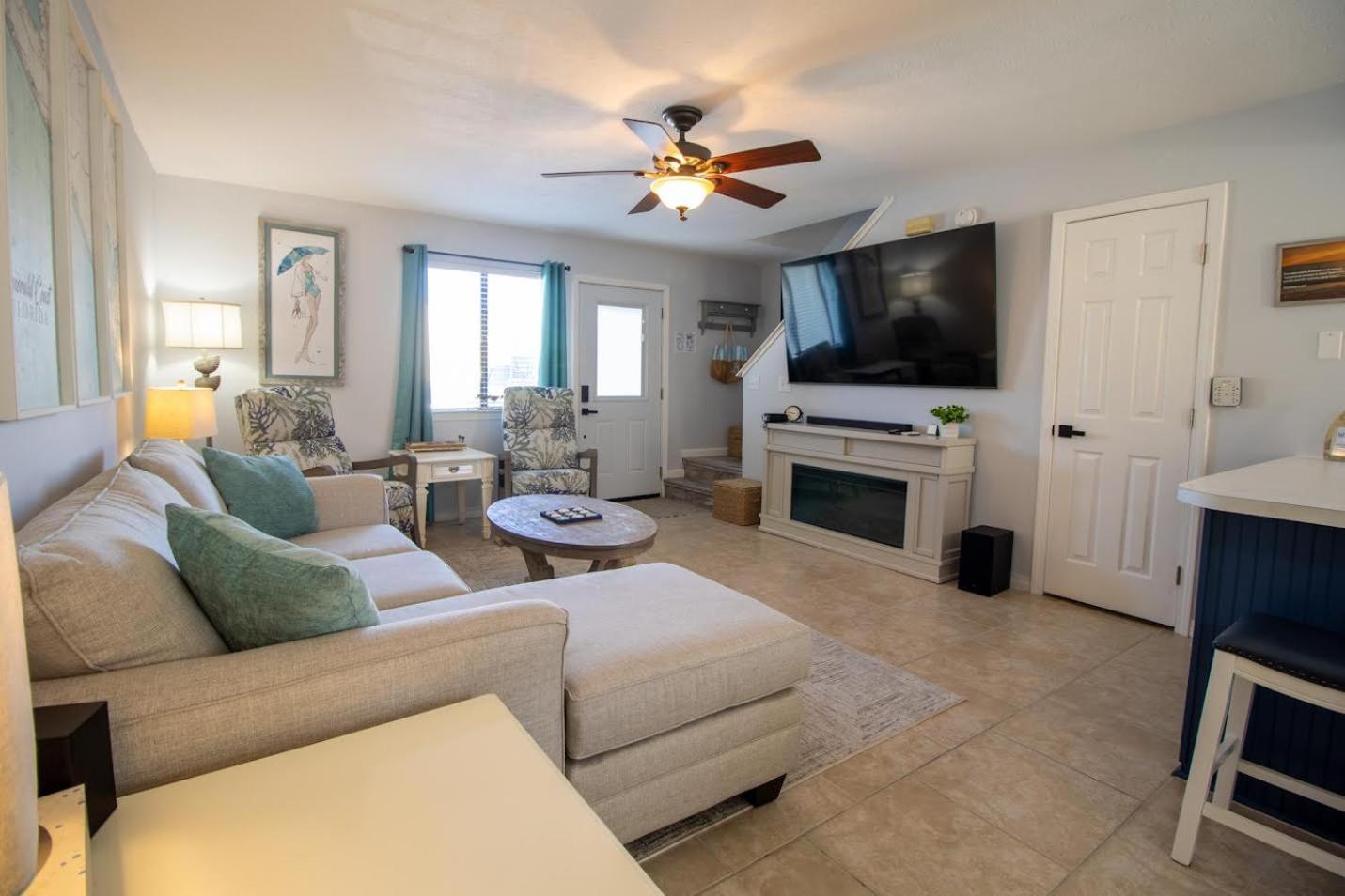 Double Take! Renovated Vacation Home