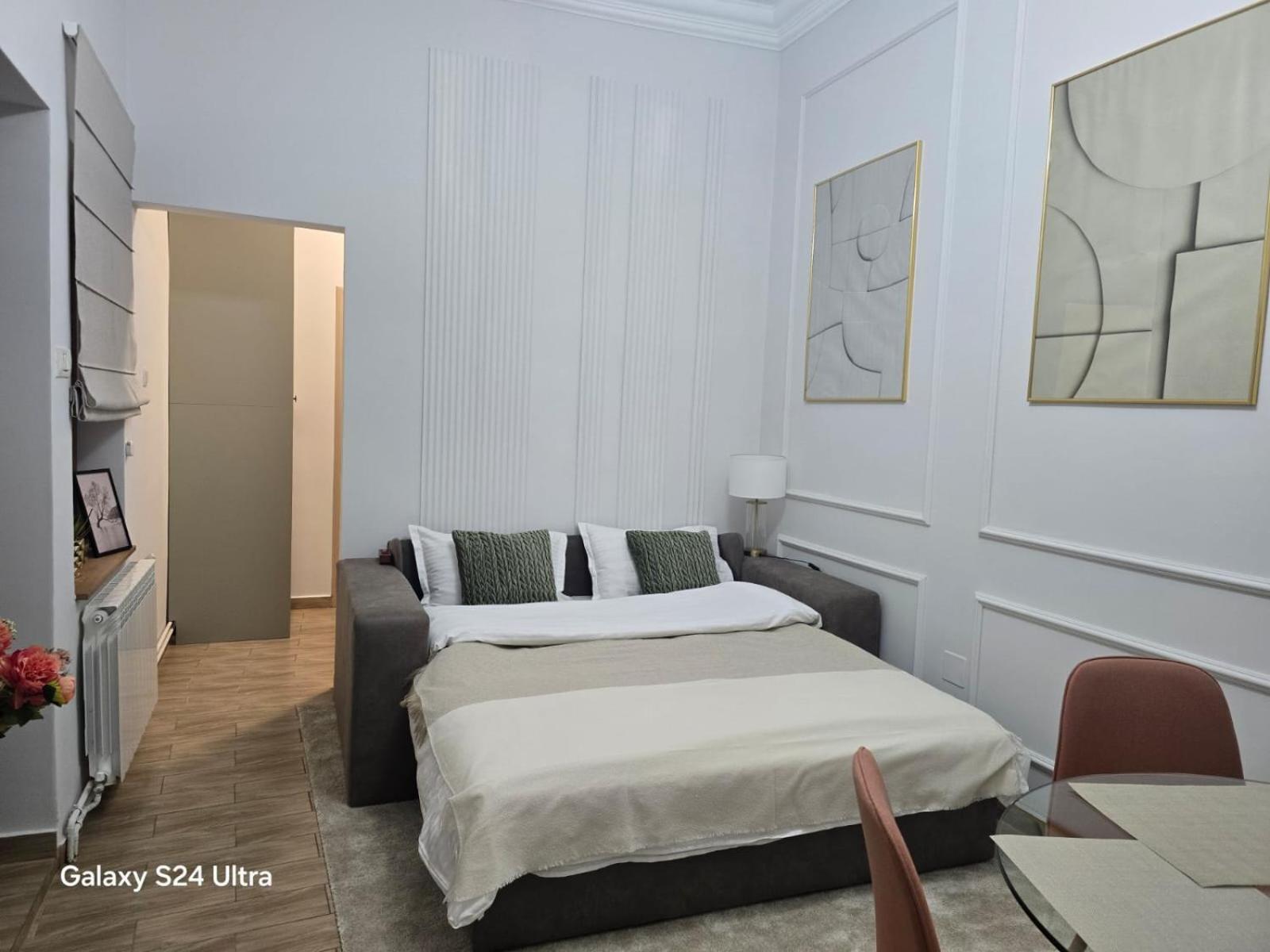Central Luxury Apartments with Private Garden & Parking