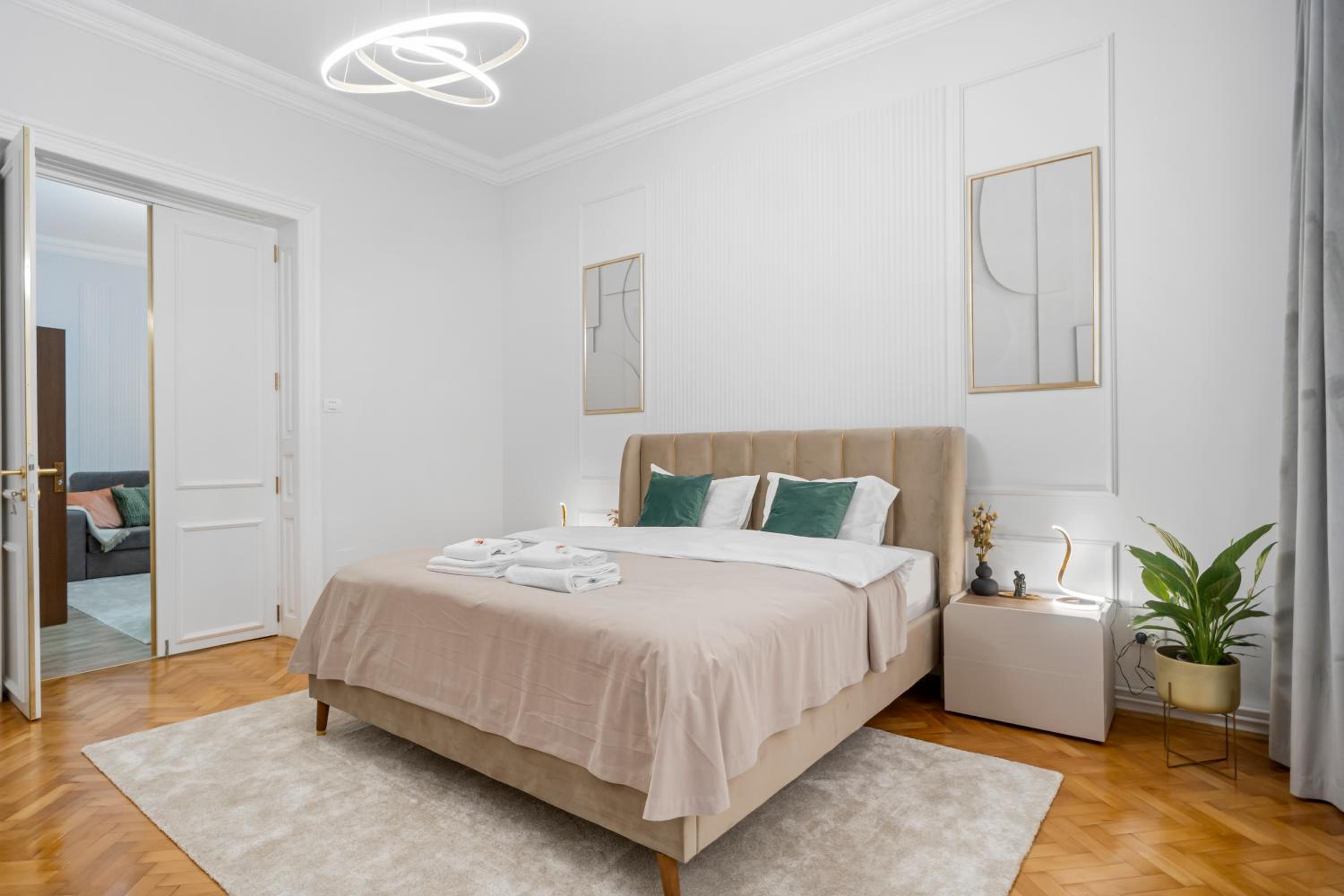 Central Luxury Apartments with Private Garden & Parking