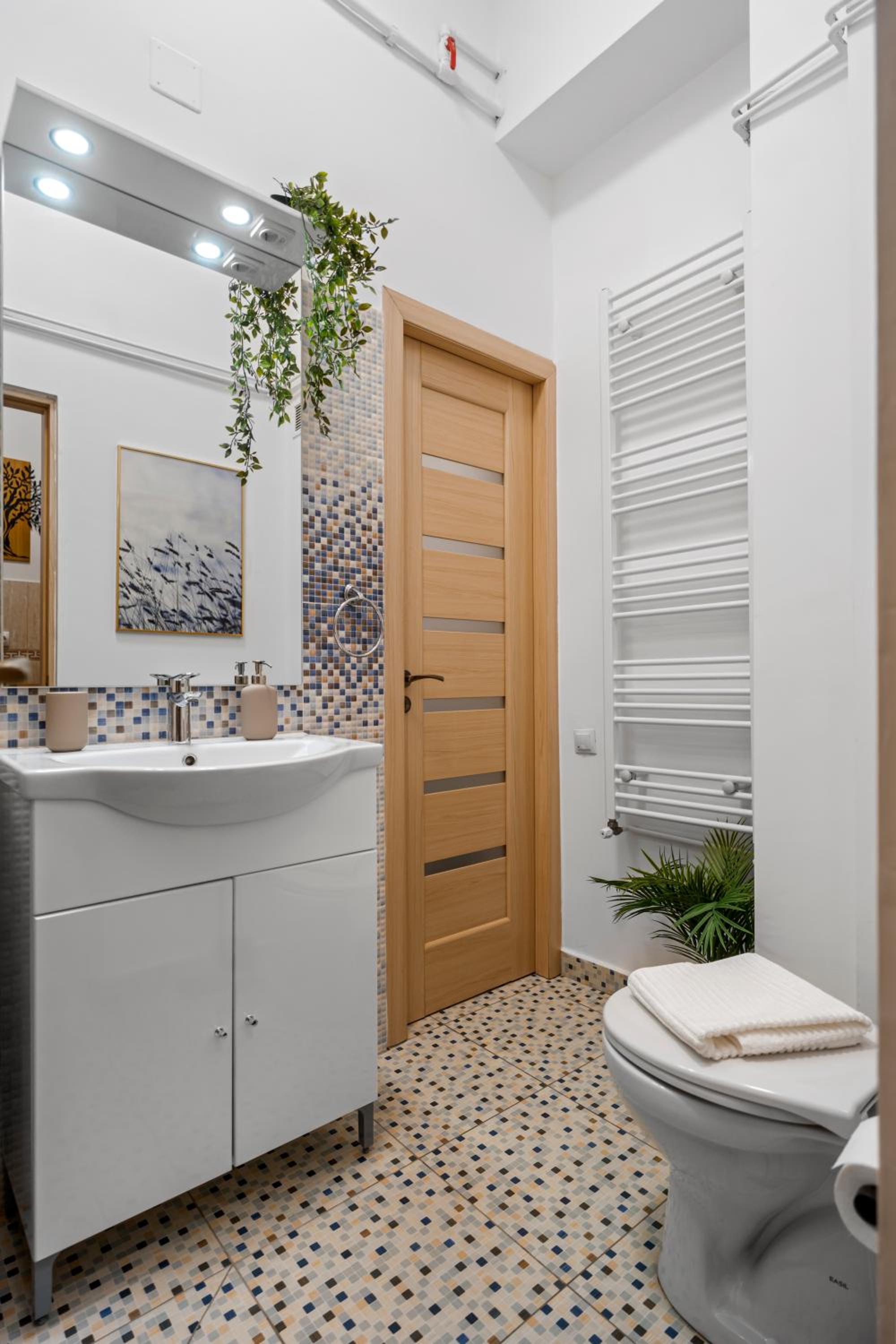 Central Luxury Apartments with Private Garden & Parking
