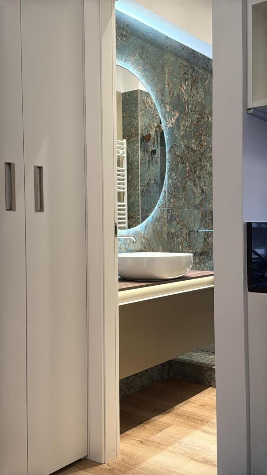 Casa Estia - MiCo, Fiera Milano, CityLife, San Siro, Metro 2 min - Refined Historic Apartment