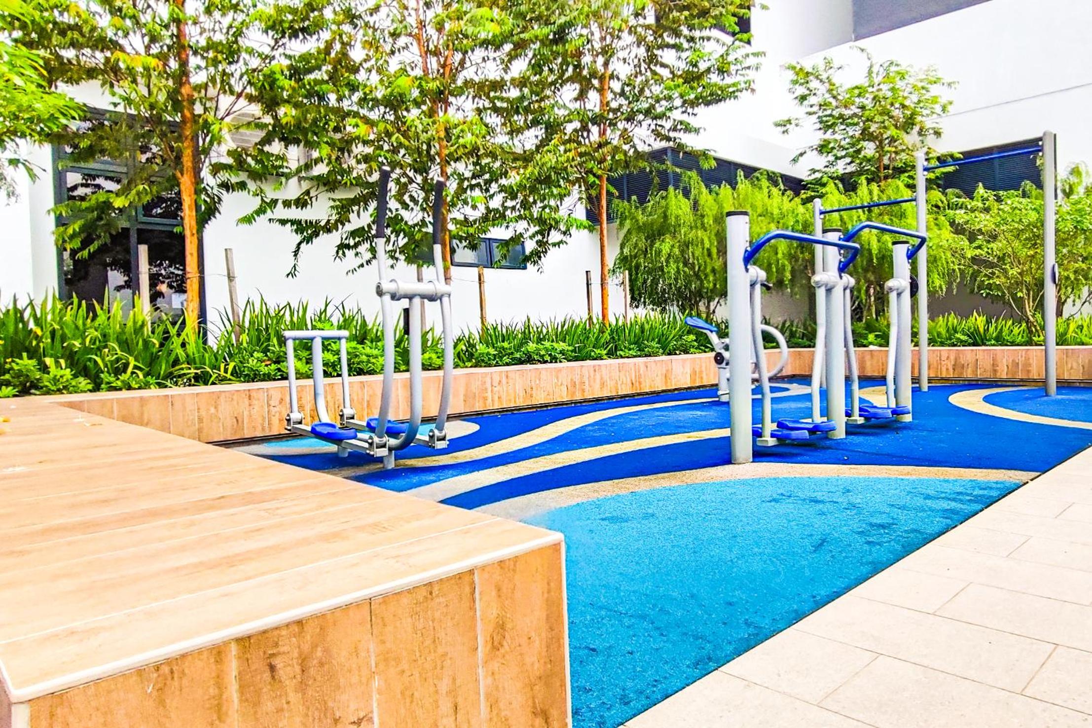 Luxury Pool at M-Luna by HCK