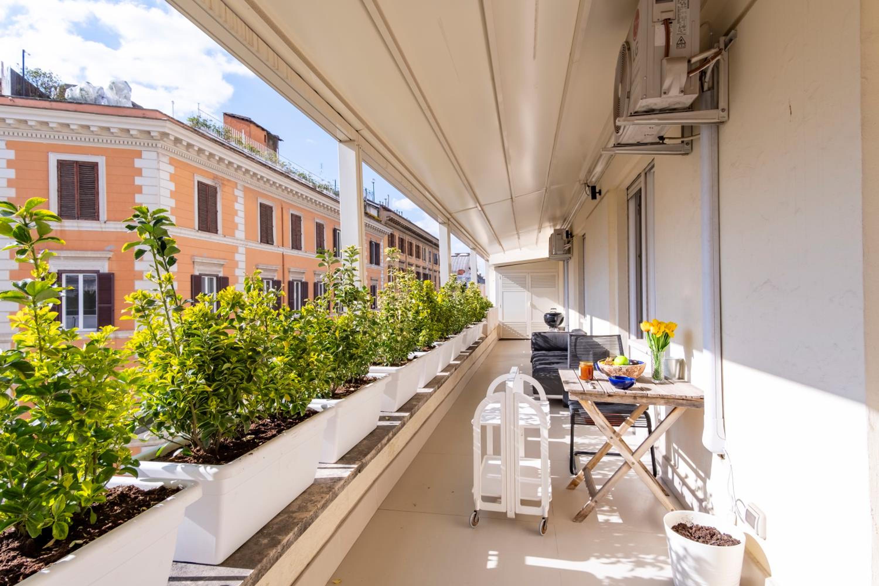 Elegantis Penthouse in the Heart of Rome With Private Terrace and View
