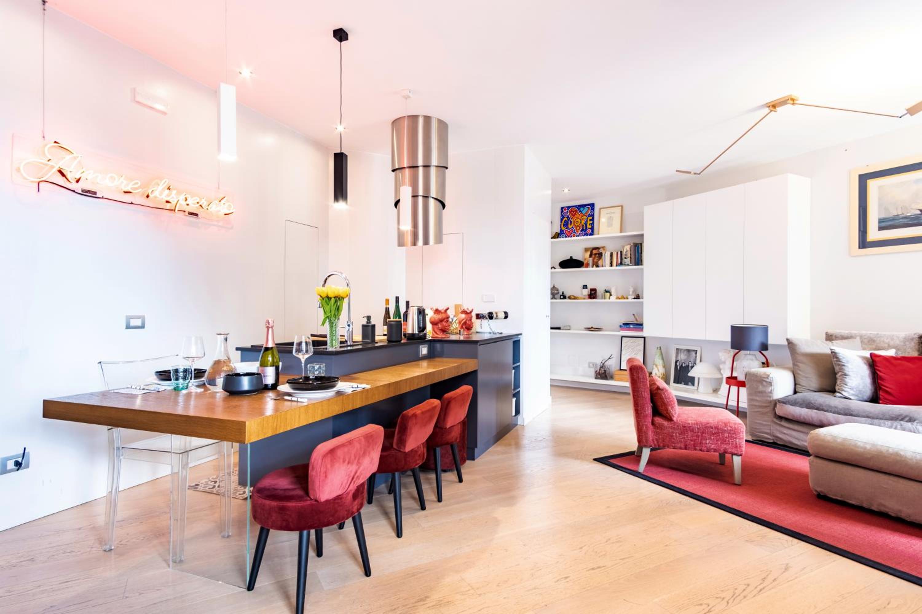 Elegantis Penthouse in the Heart of Rome With Private Terrace and View