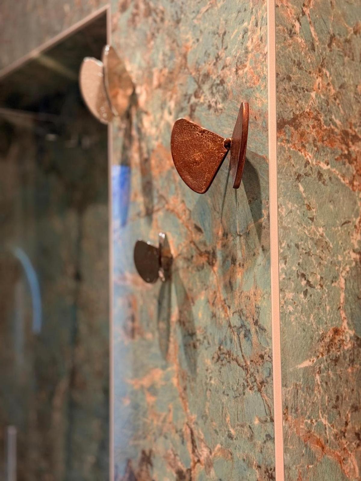 Casa Estia - MiCo, Fiera Milano, CityLife, San Siro, Metro 2 min - Refined Historic Apartment
