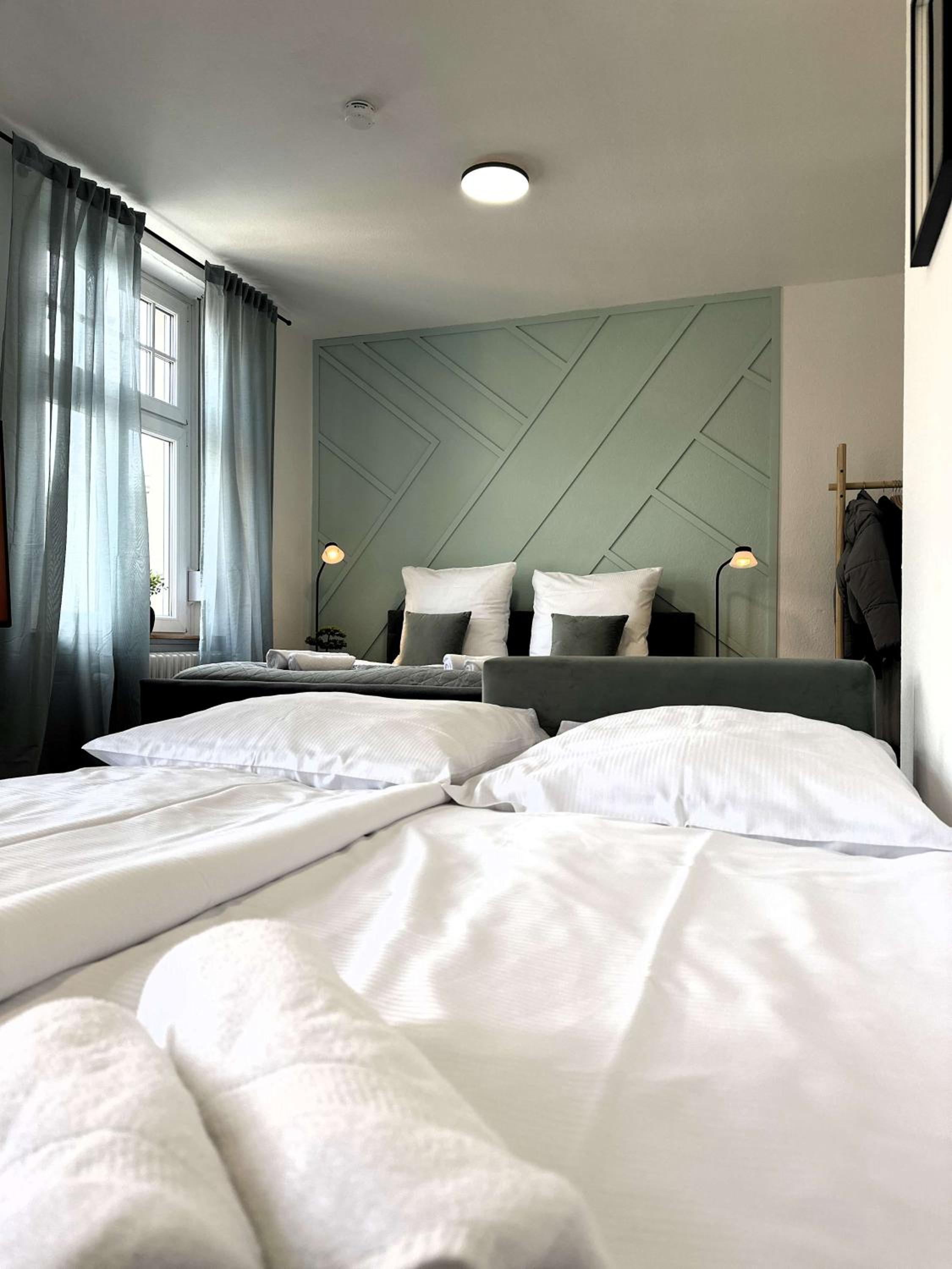 AMAO Mantis - Design Apartment - City Center - King-Size Bed - Parking - Storchenturm - bis 10 Pers 2Whg