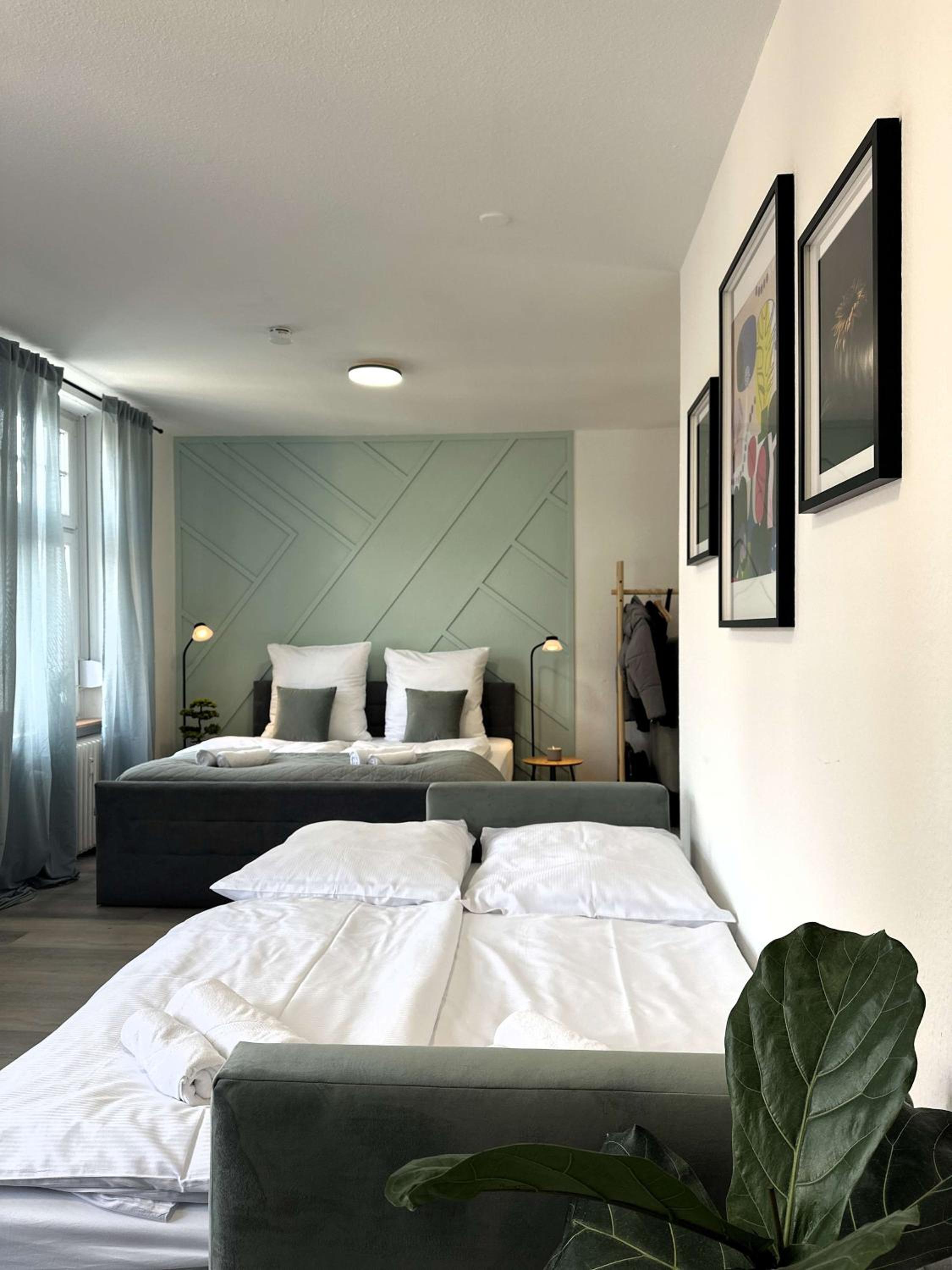 AMAO Mantis - Design Apartment - City Center - King-Size Bed - Parking - Storchenturm - bis 10 Pers 2Whg