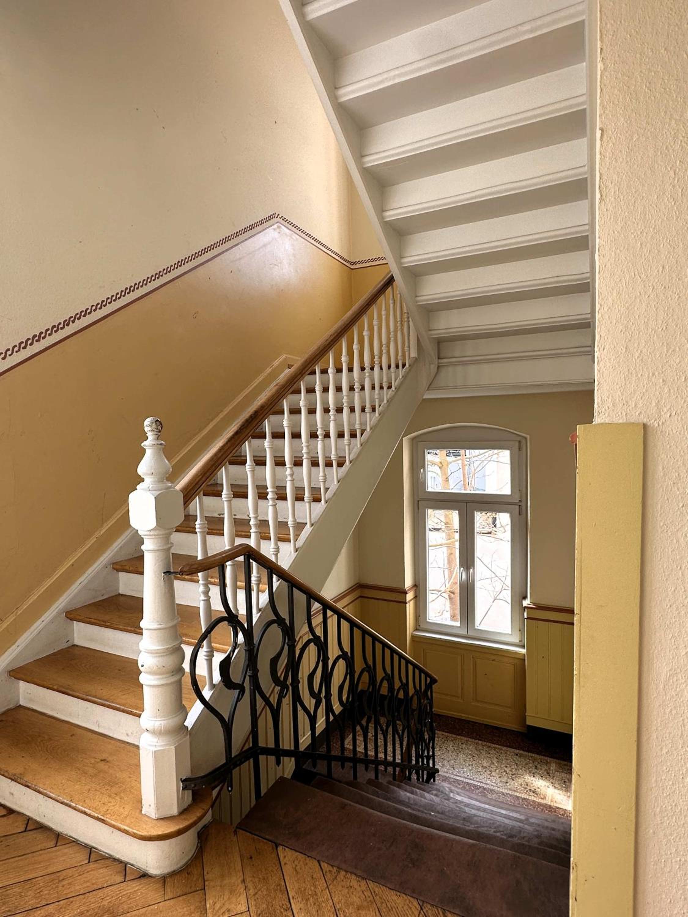 AMAO Mantis - Design Apartment - City Center - King-Size Bed - Parking - Storchenturm - bis 10 Pers 2Whg