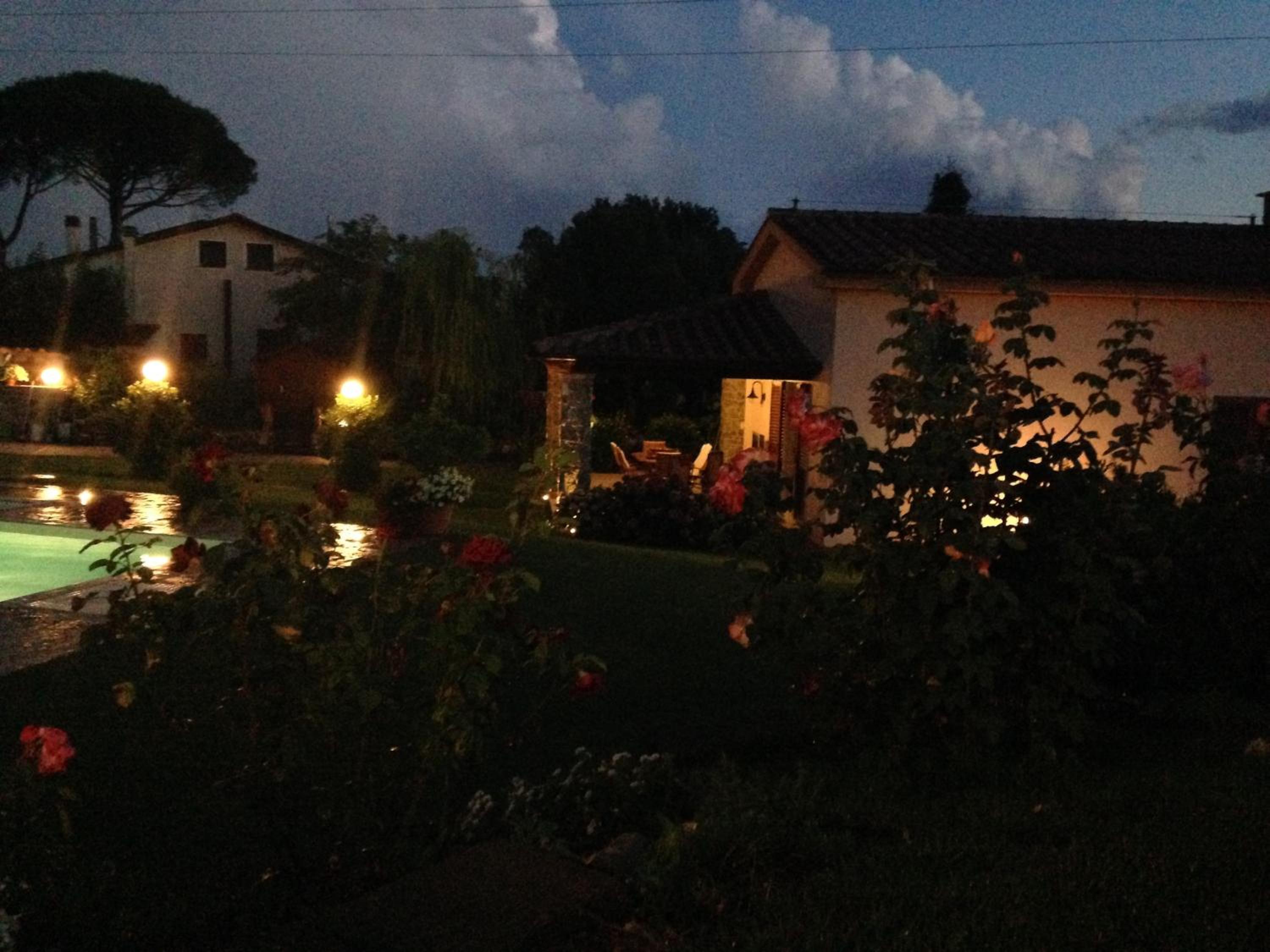 Photo 16