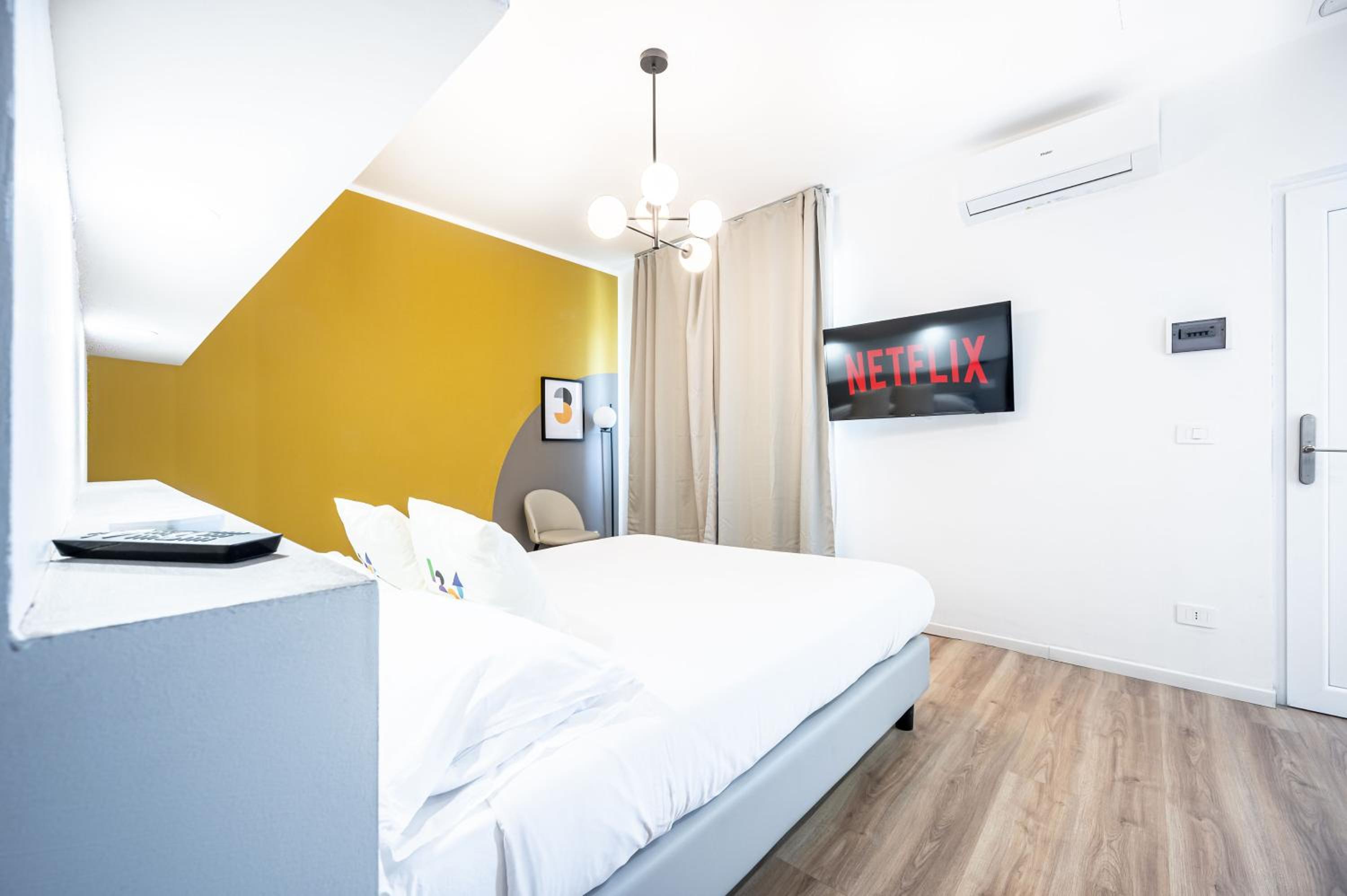 - NumberZ - Rooms Apartments and Suites with Wi-Fi and AC