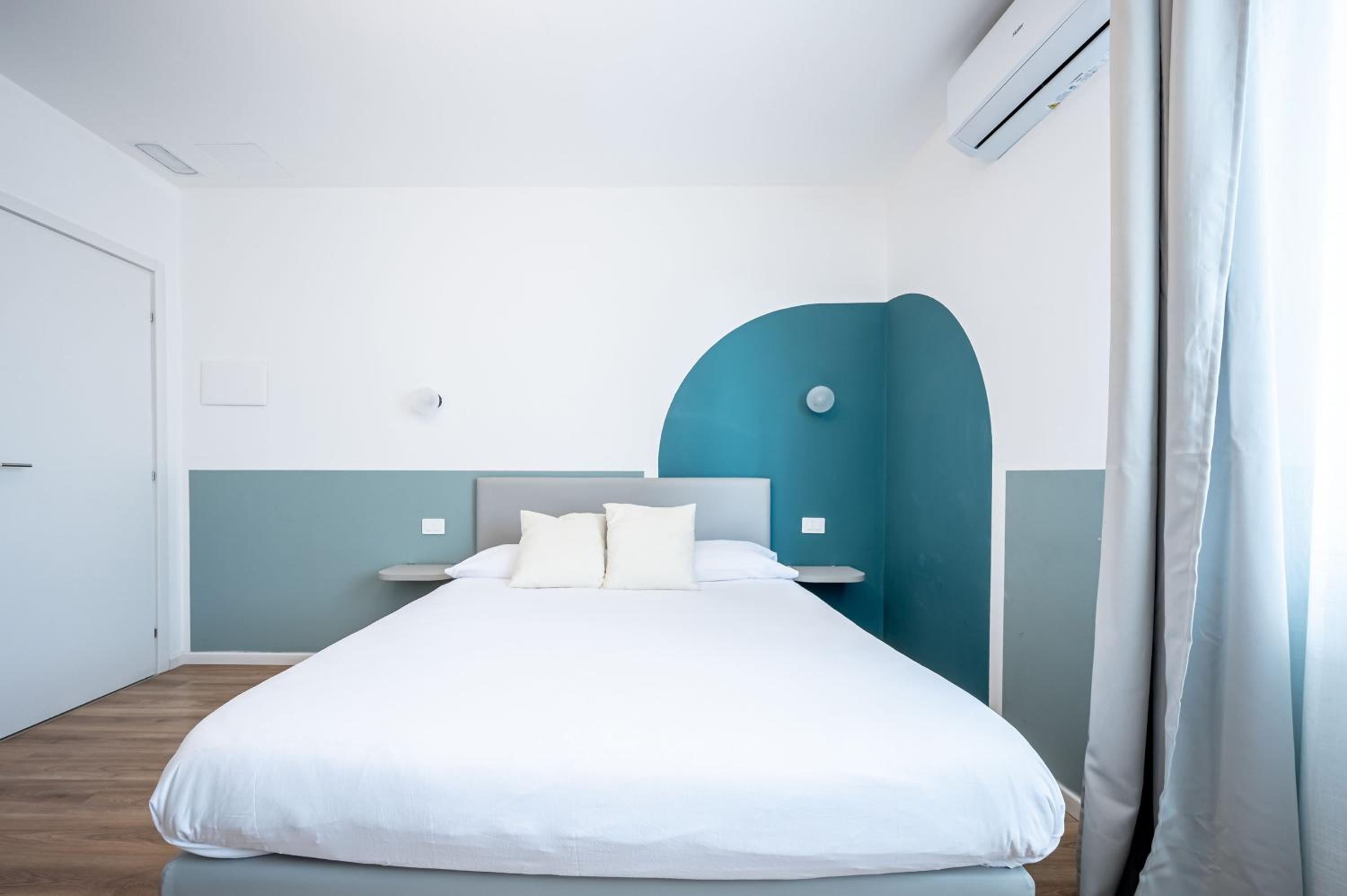 - NumberZ - Rooms Apartments and Suites with Wi-Fi and AC