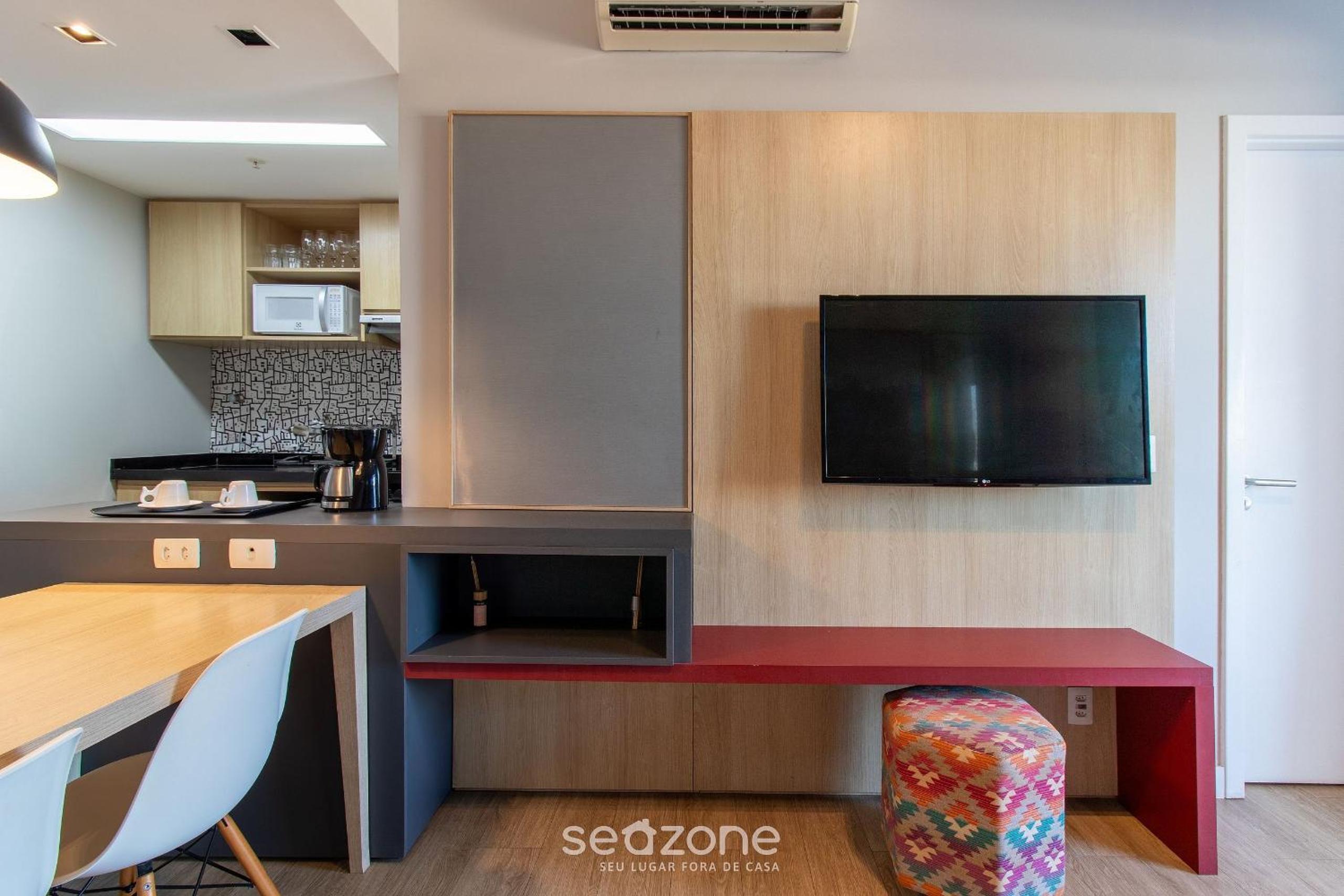 Accommodation with pool, sauna, and gym in the heart of Salvador - AAP