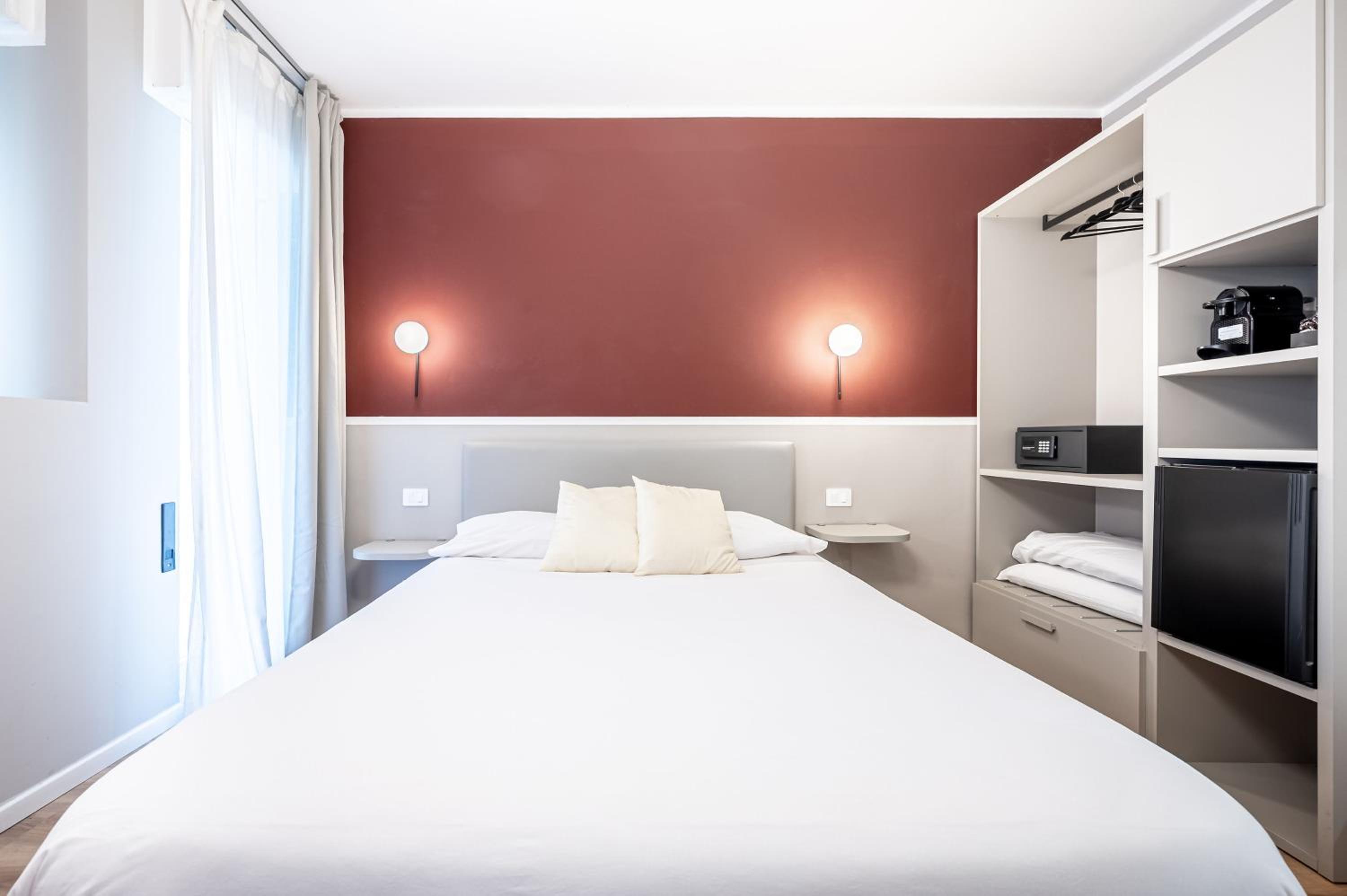 - NumberZ - Rooms Apartments and Suites with Wi-Fi and AC