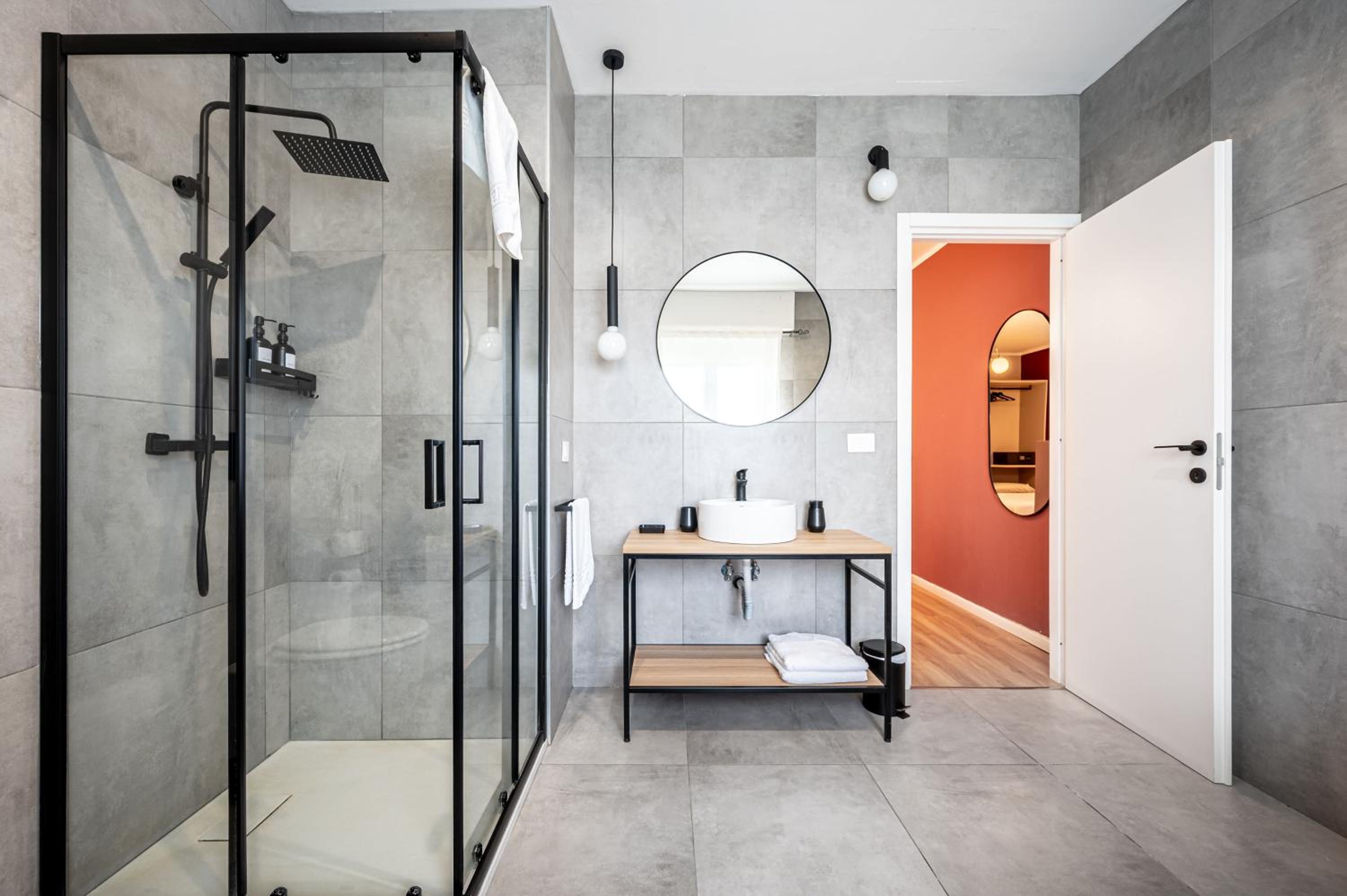 - NumberZ - Rooms Apartments and Suites with Wi-Fi and AC