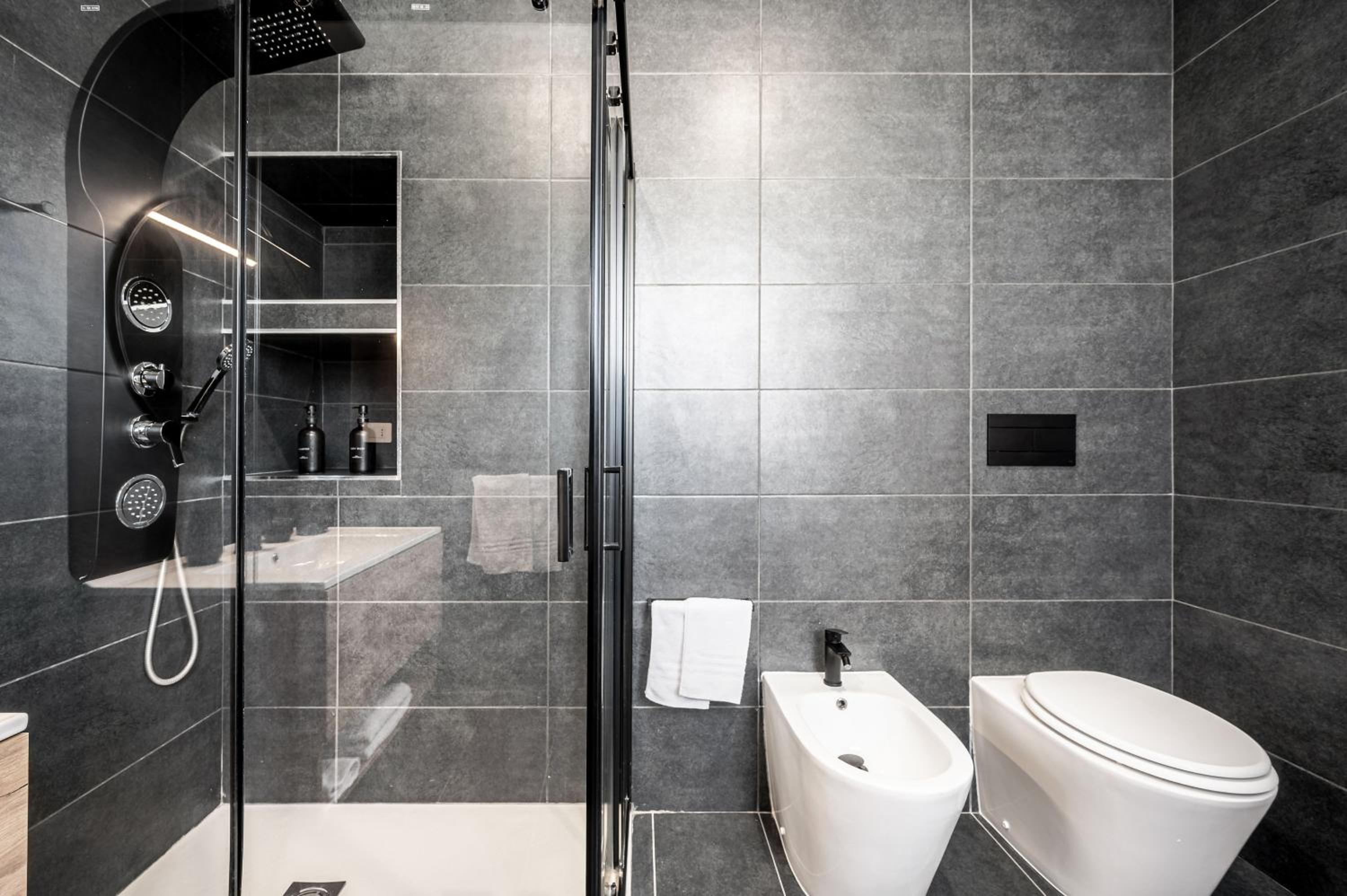 - NumberZ - Rooms Apartments and Suites with Wi-Fi and AC