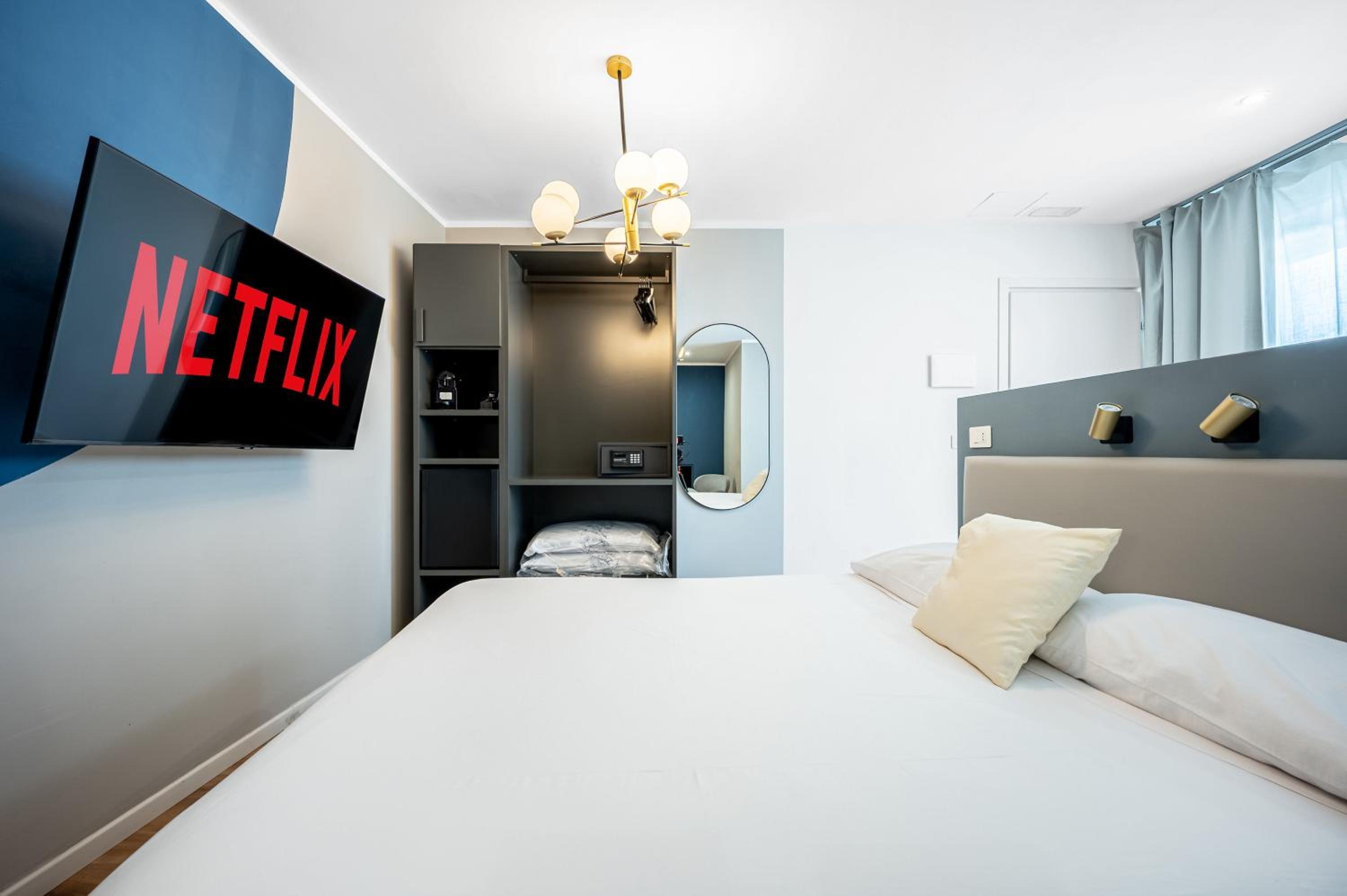 - NumberZ - Rooms Apartments and Suites with Wi-Fi and AC