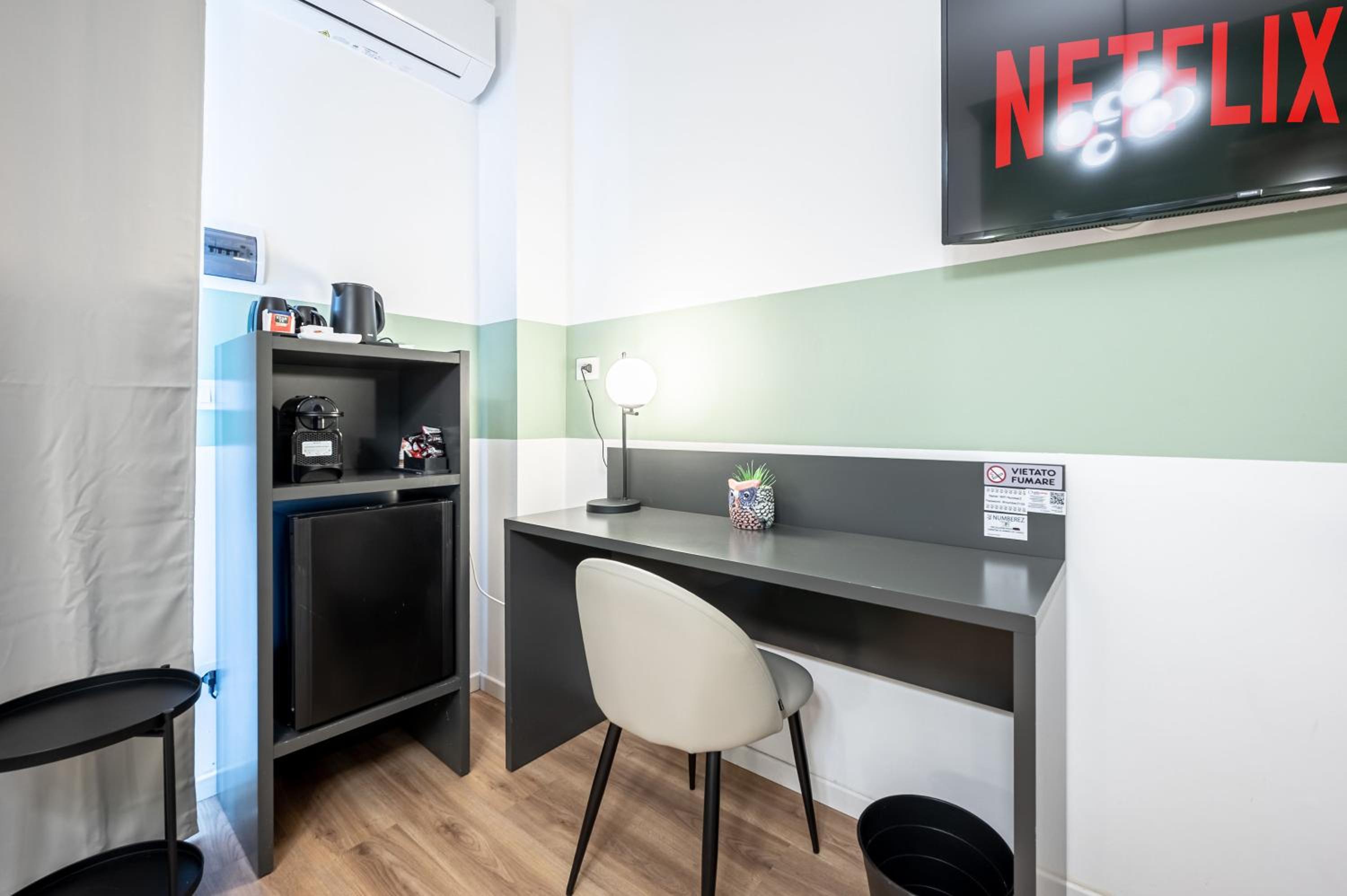 - NumberZ - Rooms Apartments and Suites with Wi-Fi and AC