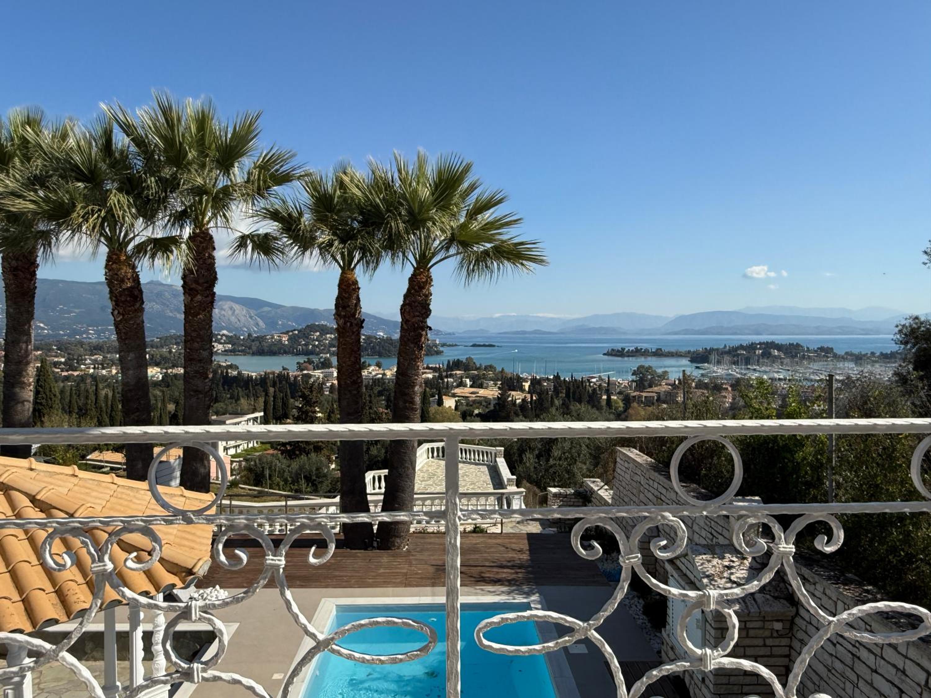 Villa La Vista Residence - Exclusive Sea View Villa with 2 private pools