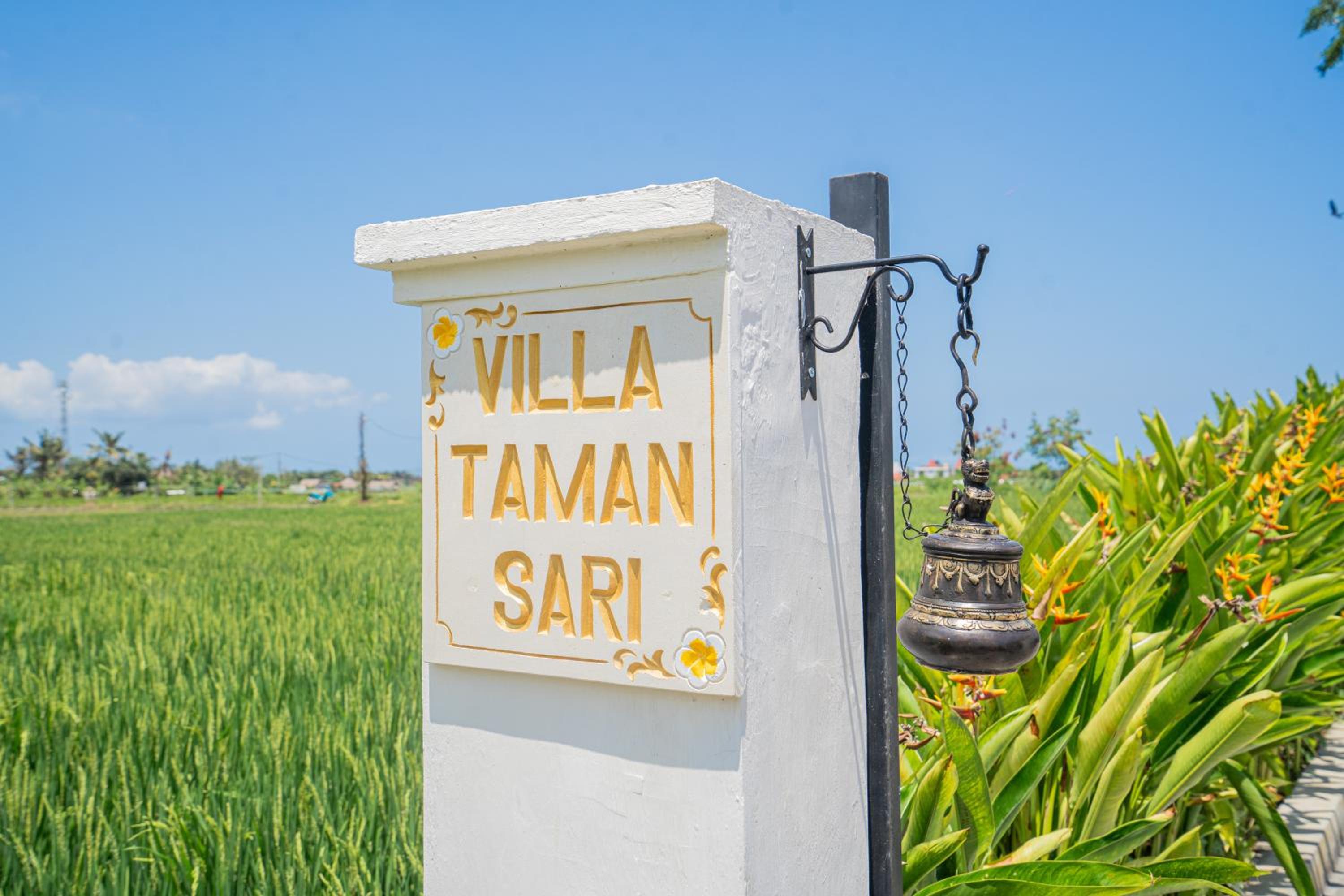 Villa Taman Sari - 3BR Villa near Tanah lot