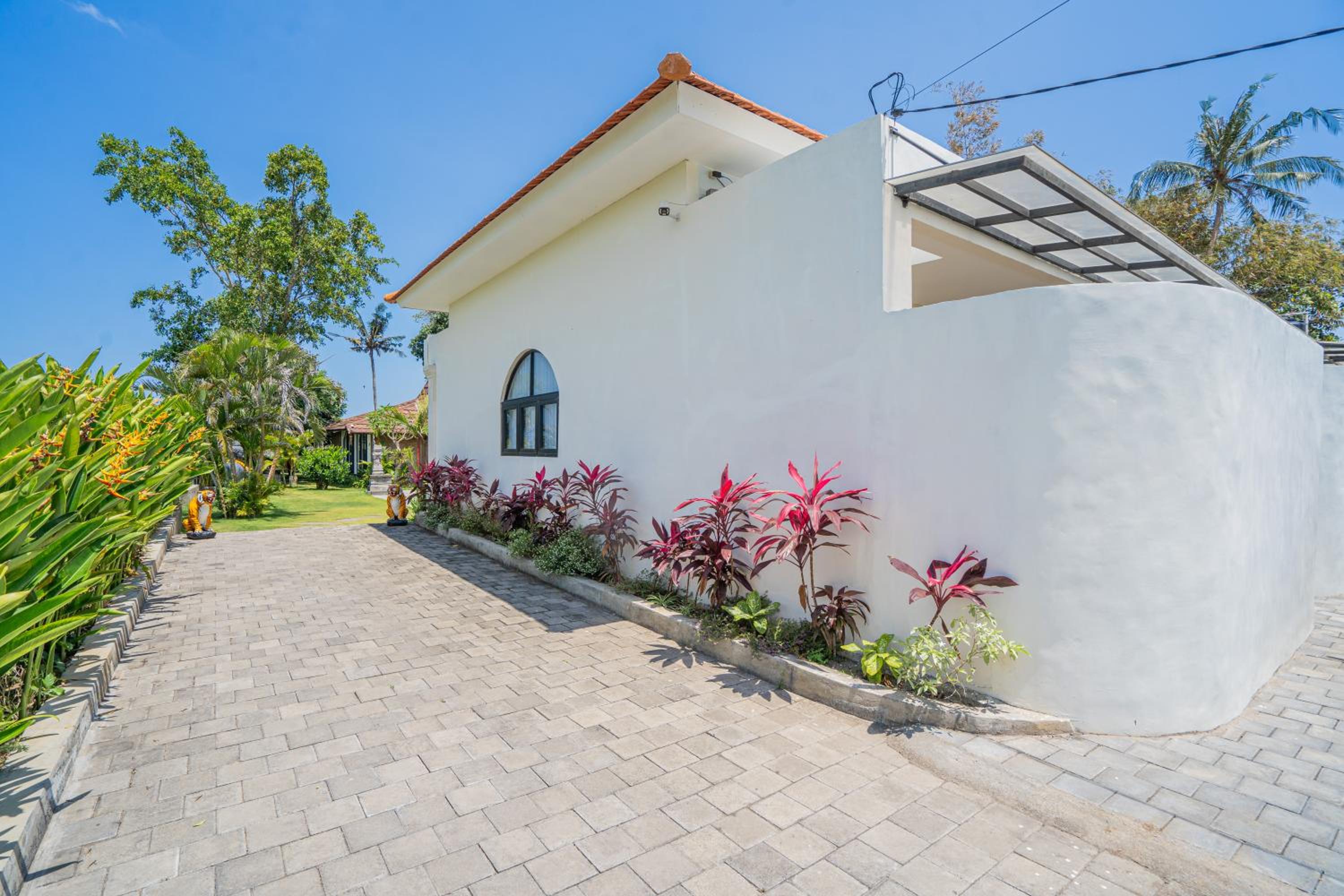 Villa Taman Sari - 3BR Villa near Tanah lot