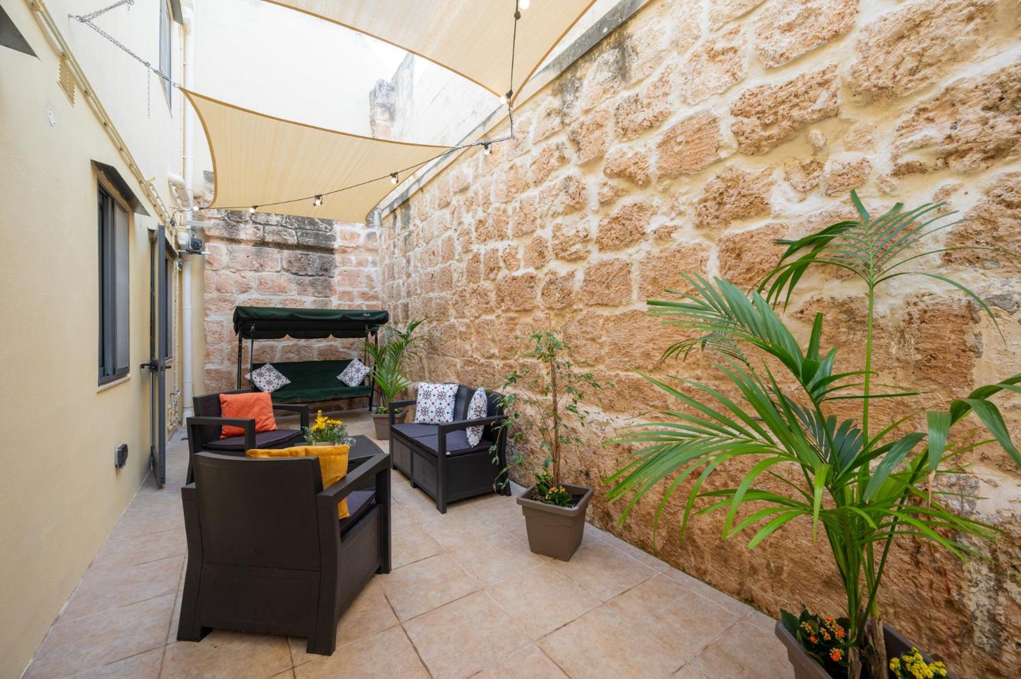 Girna - Entire 3BR Ground floor Charming Apartment