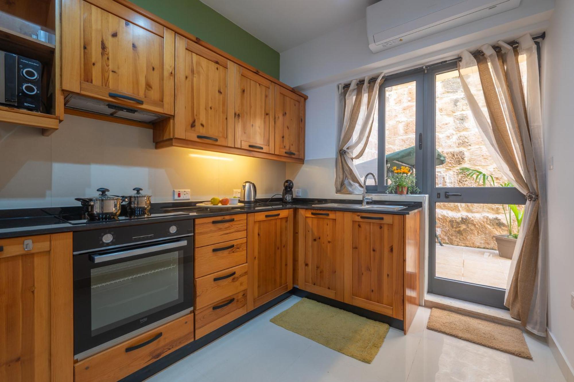 Girna - Entire 3BR Ground floor Charming Apartment