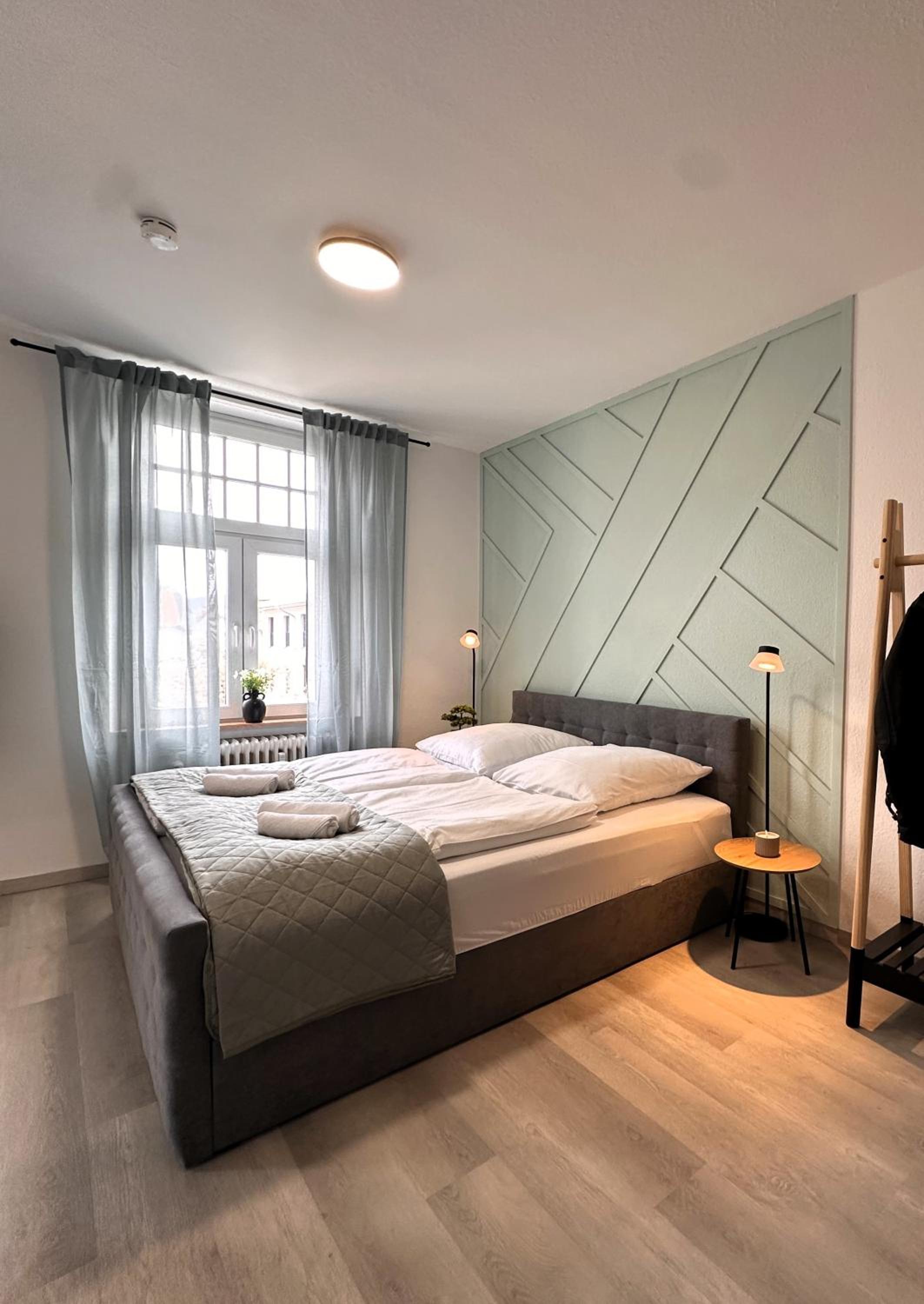 AMAO Mantis - Design Apartment - City Center - King-Size Bed - Parking - Storchenturm - bis 10 Pers 2Whg