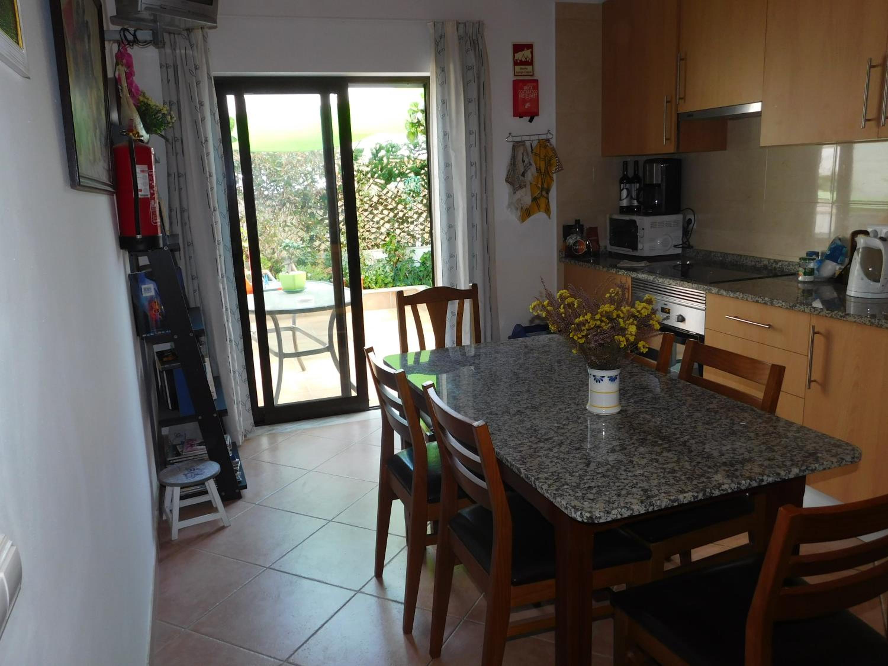 Dinas Guesthouse