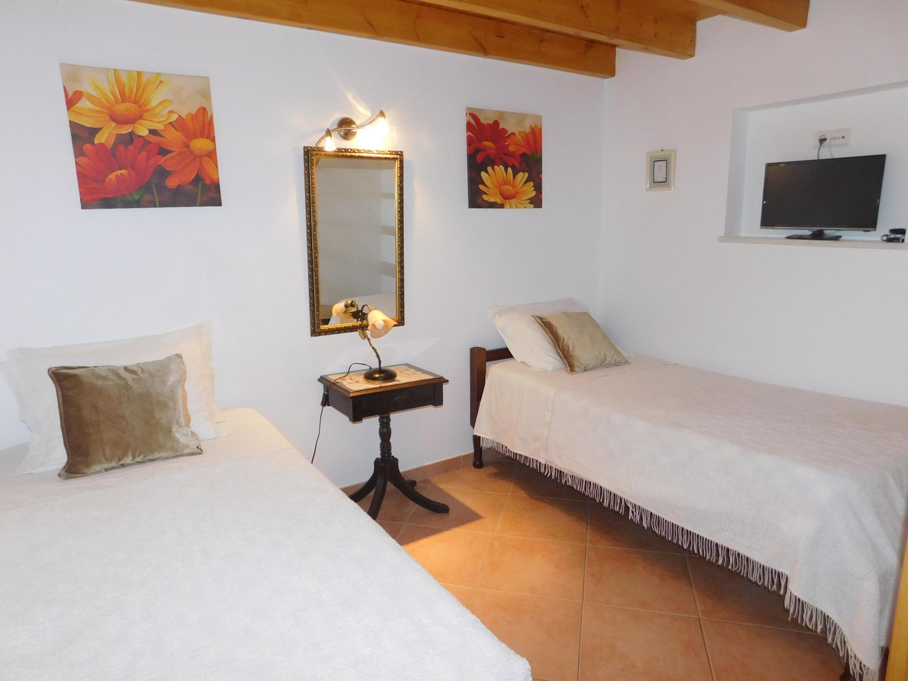 Dinas Guesthouse