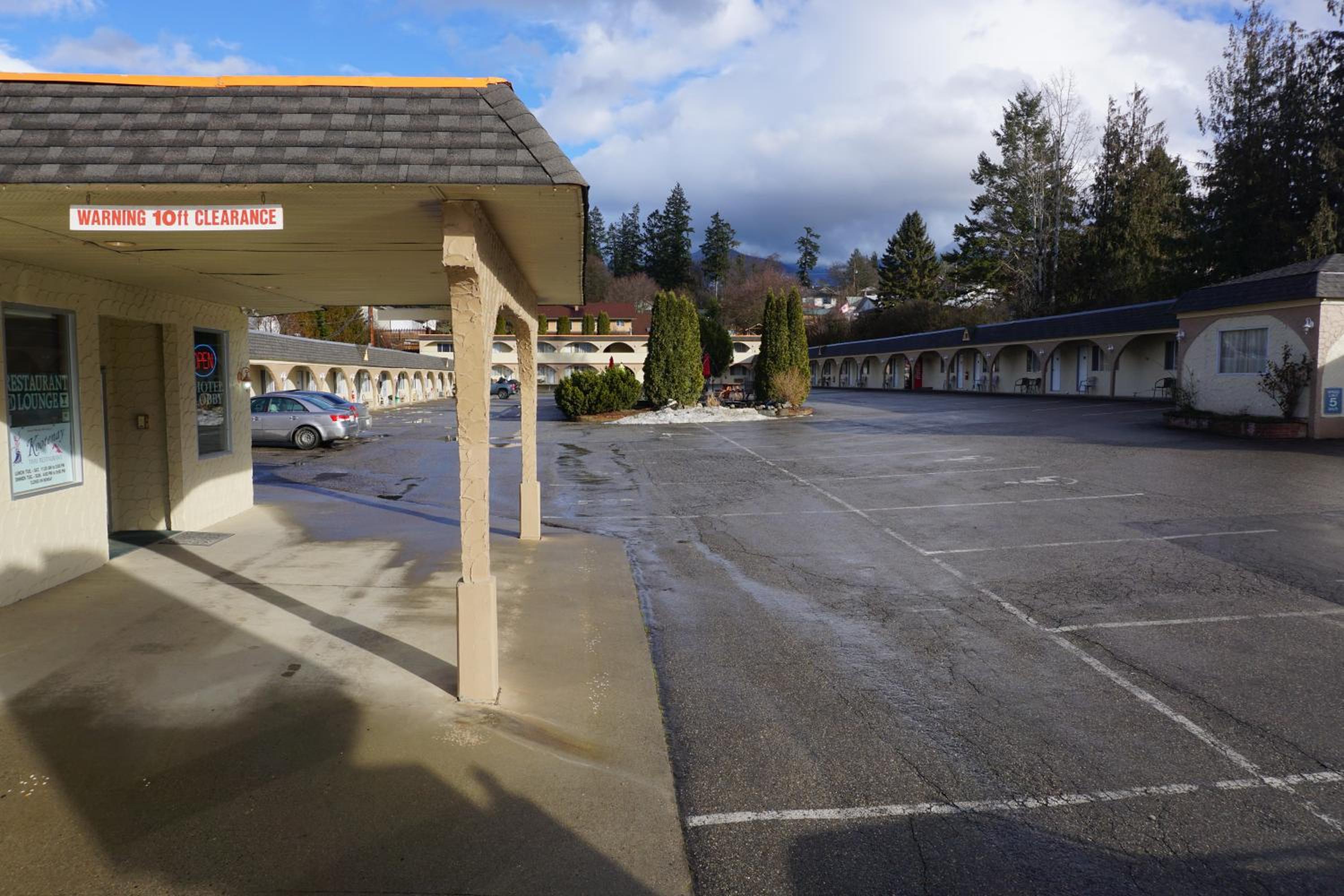 Magnuson Hotel Creston