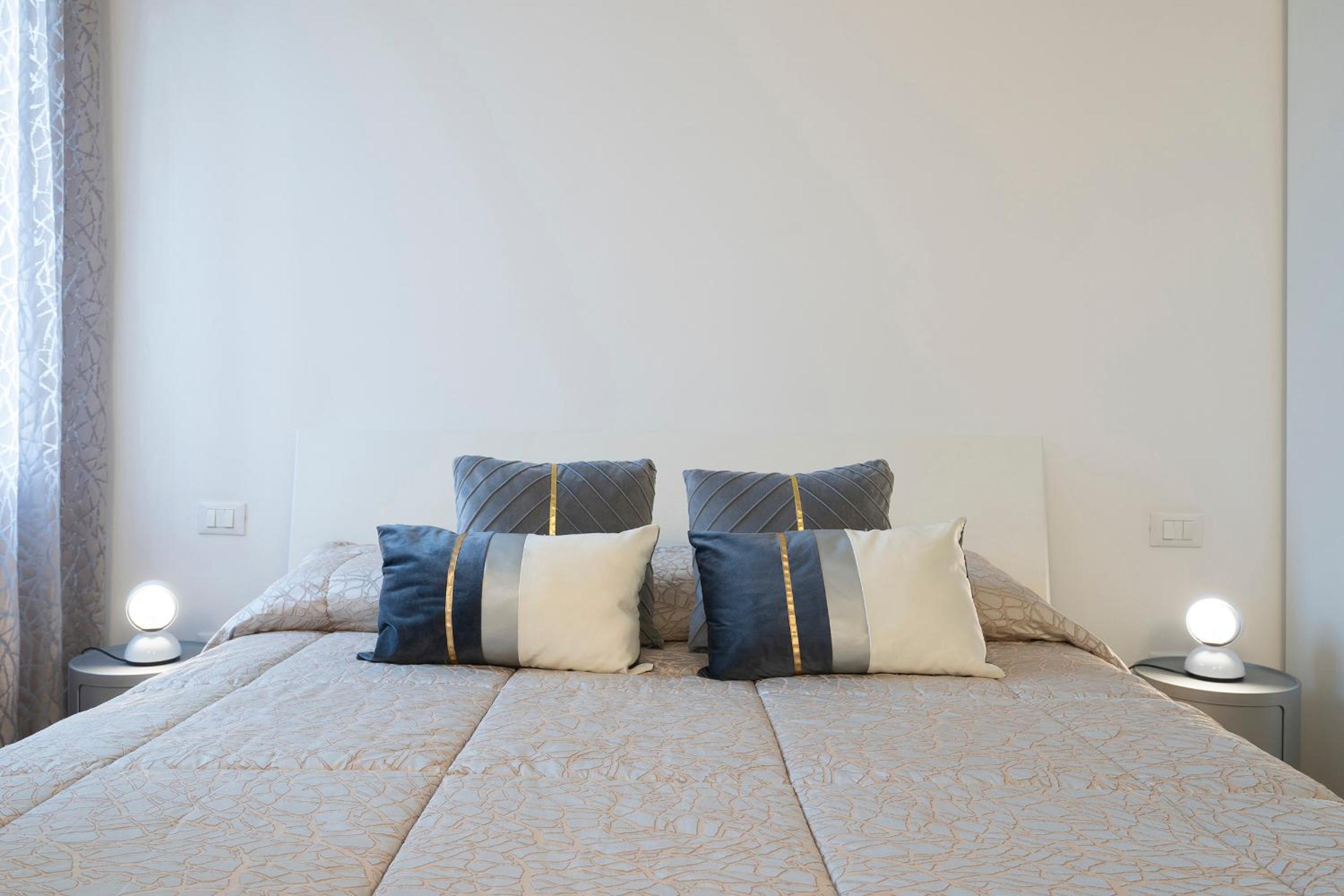 Stupendo Luxury Apartment Canal & Garden View