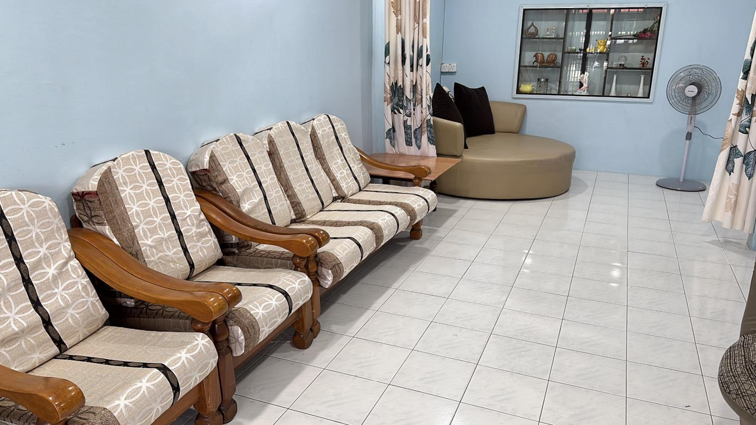 Rejang Park Homestay 10Pax 3Rooms Free Wifi