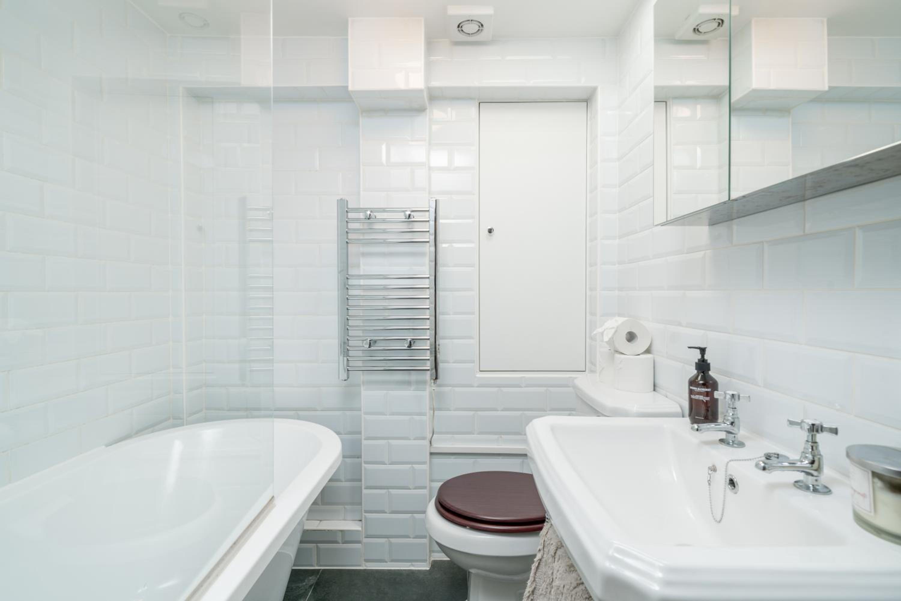 Niru Experience Stylish Garden Getaway