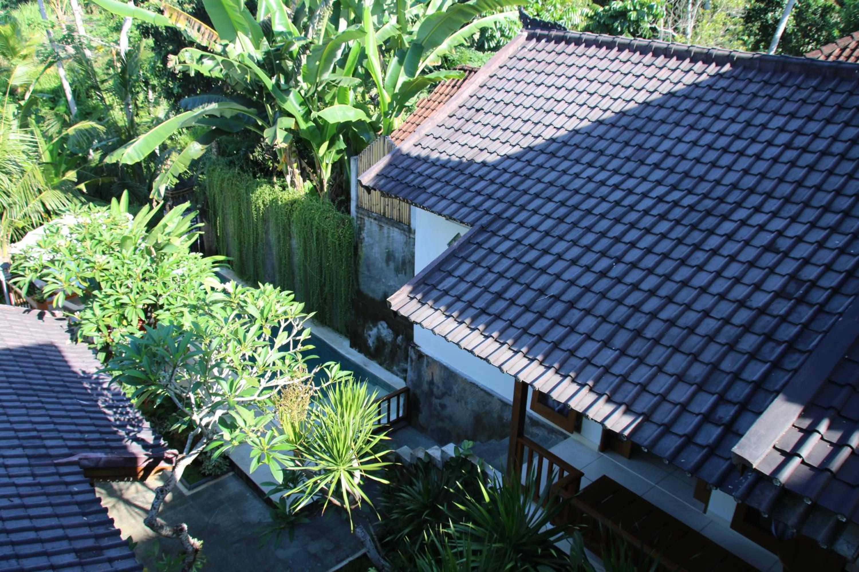 Pesantian Villa and Warung