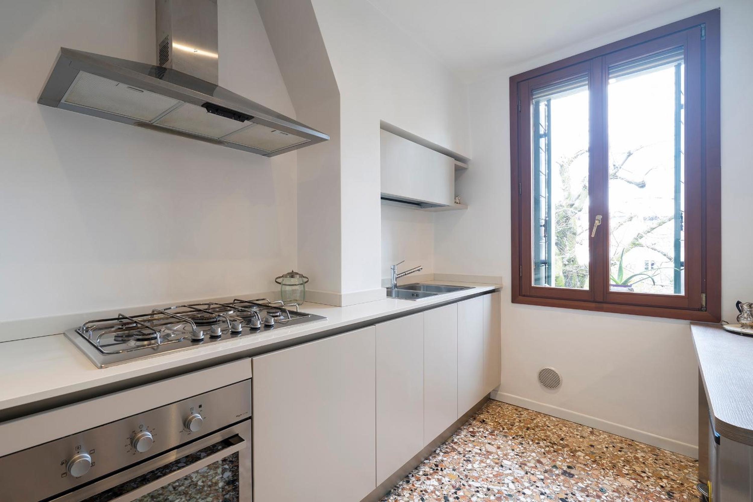 Stupendo Luxury Apartment Canal & Garden View
