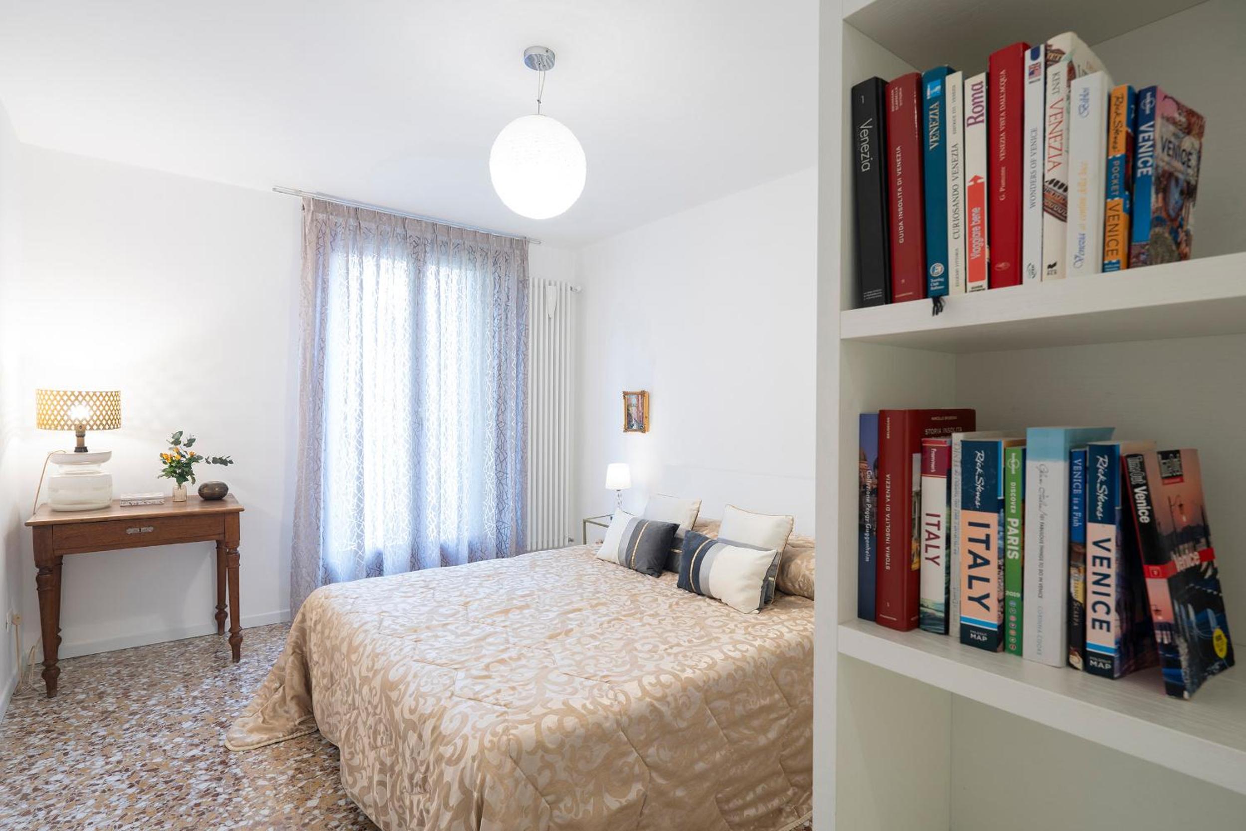 Stupendo Luxury Apartment Canal & Garden View