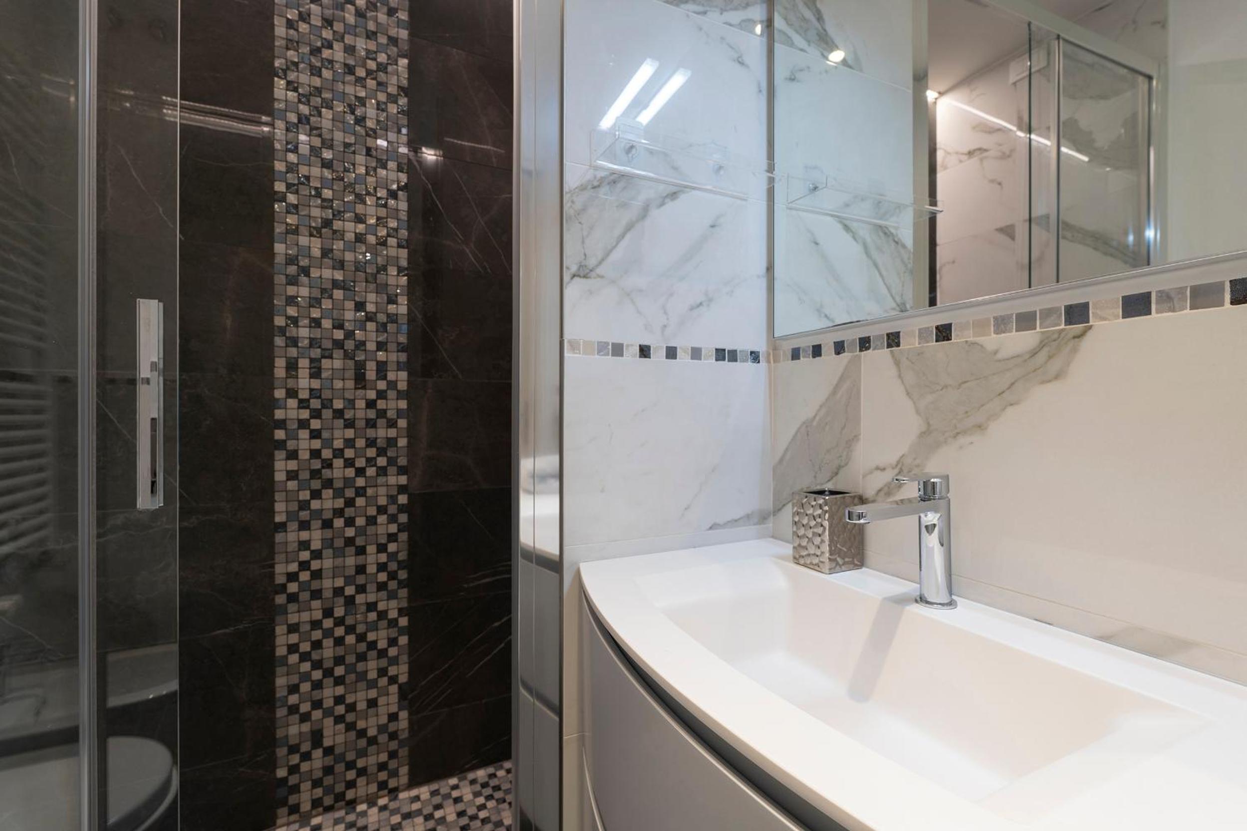 Stupendo Luxury Apartment Canal & Garden View