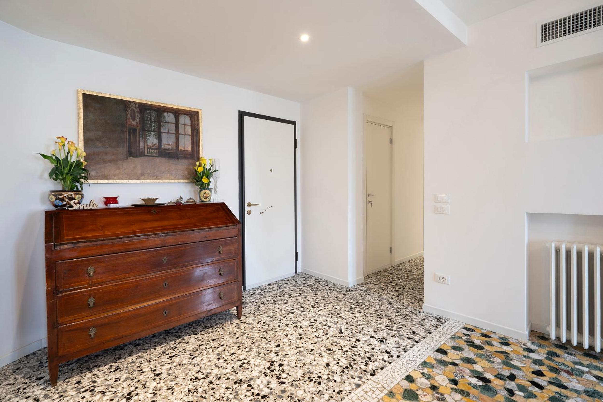 Stupendo Luxury Apartment Canal & Garden View