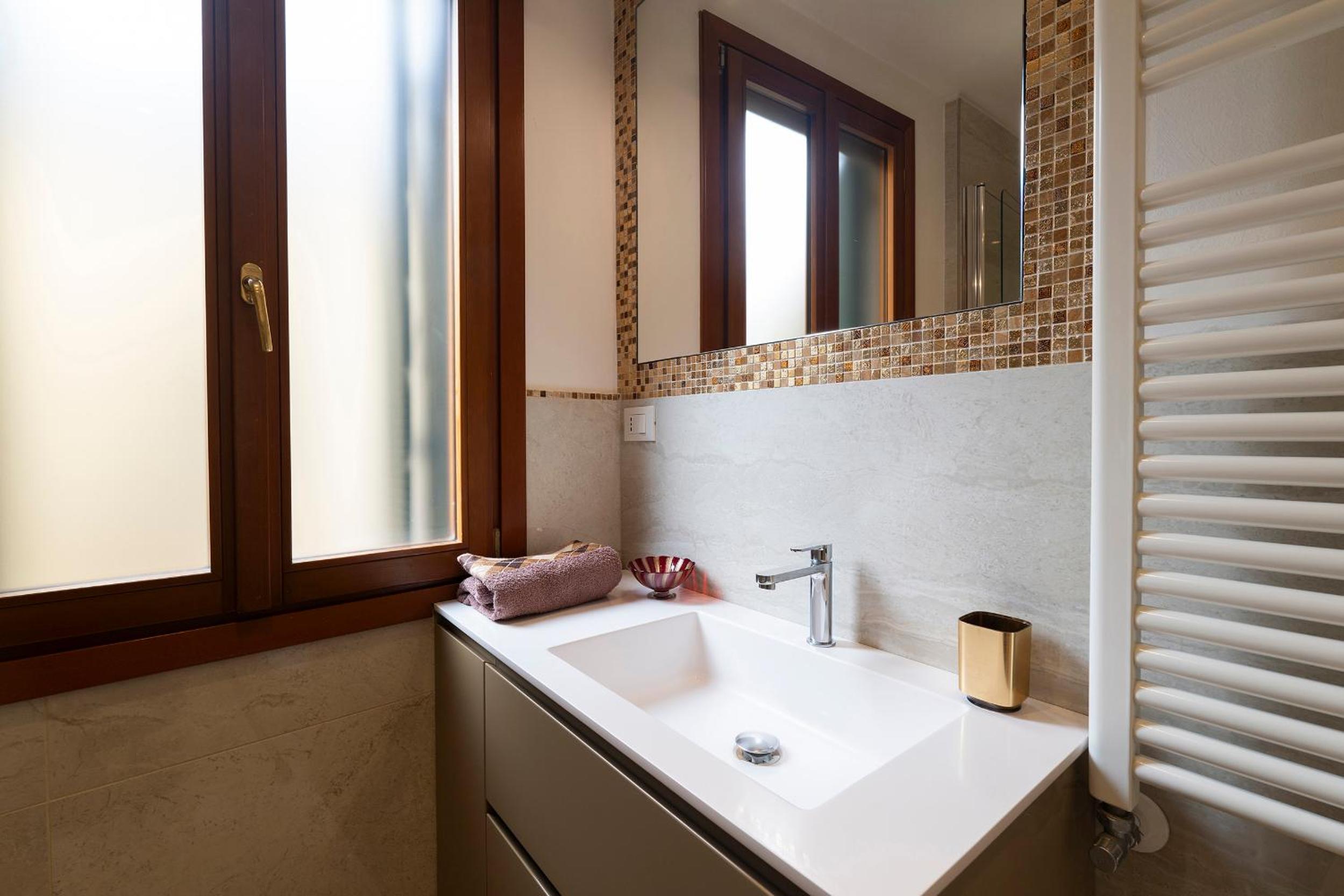 Stupendo Luxury Apartment Canal & Garden View