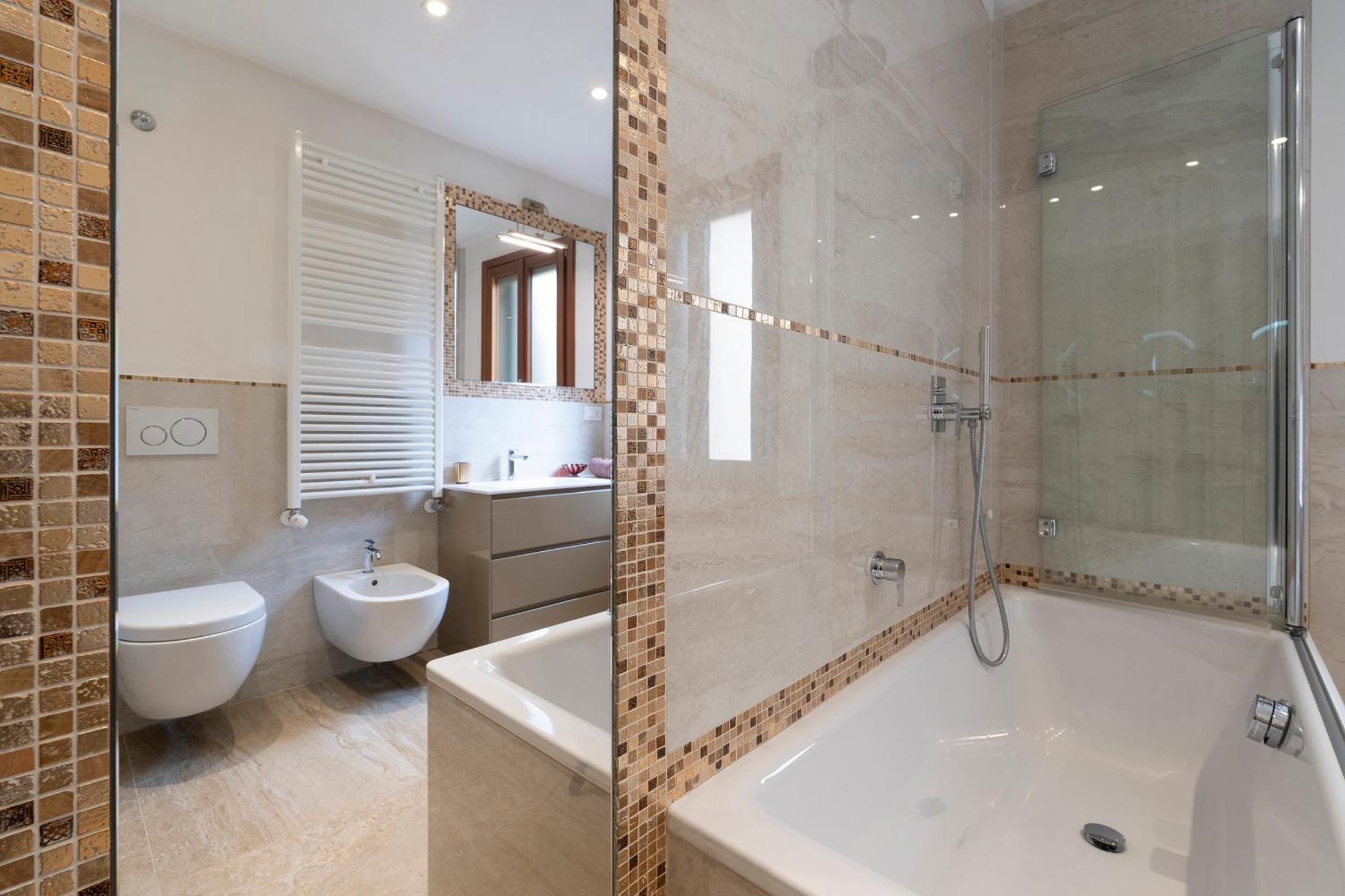 Stupendo Luxury Apartment Canal & Garden View