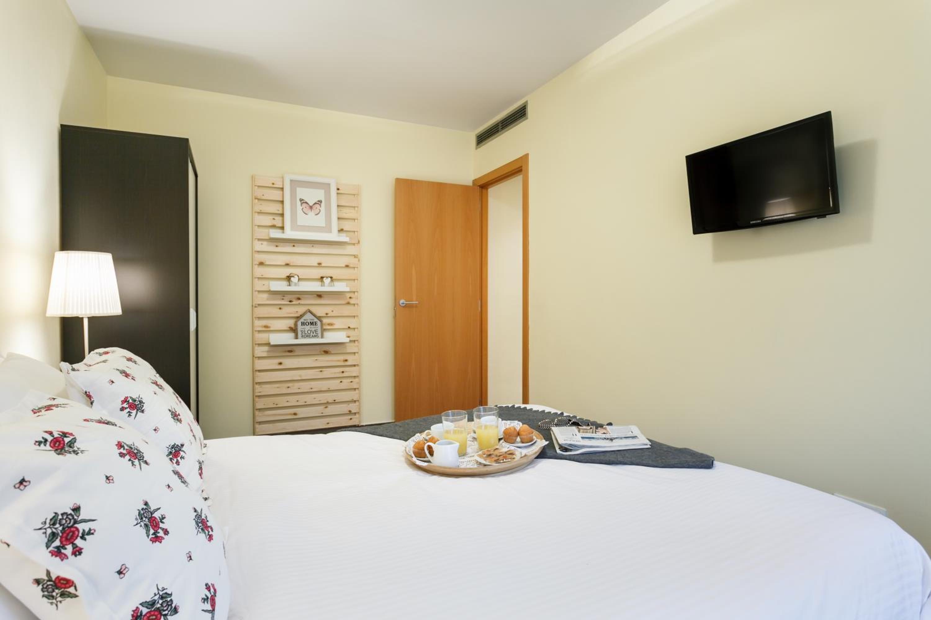 Apartamentos Cornellalux