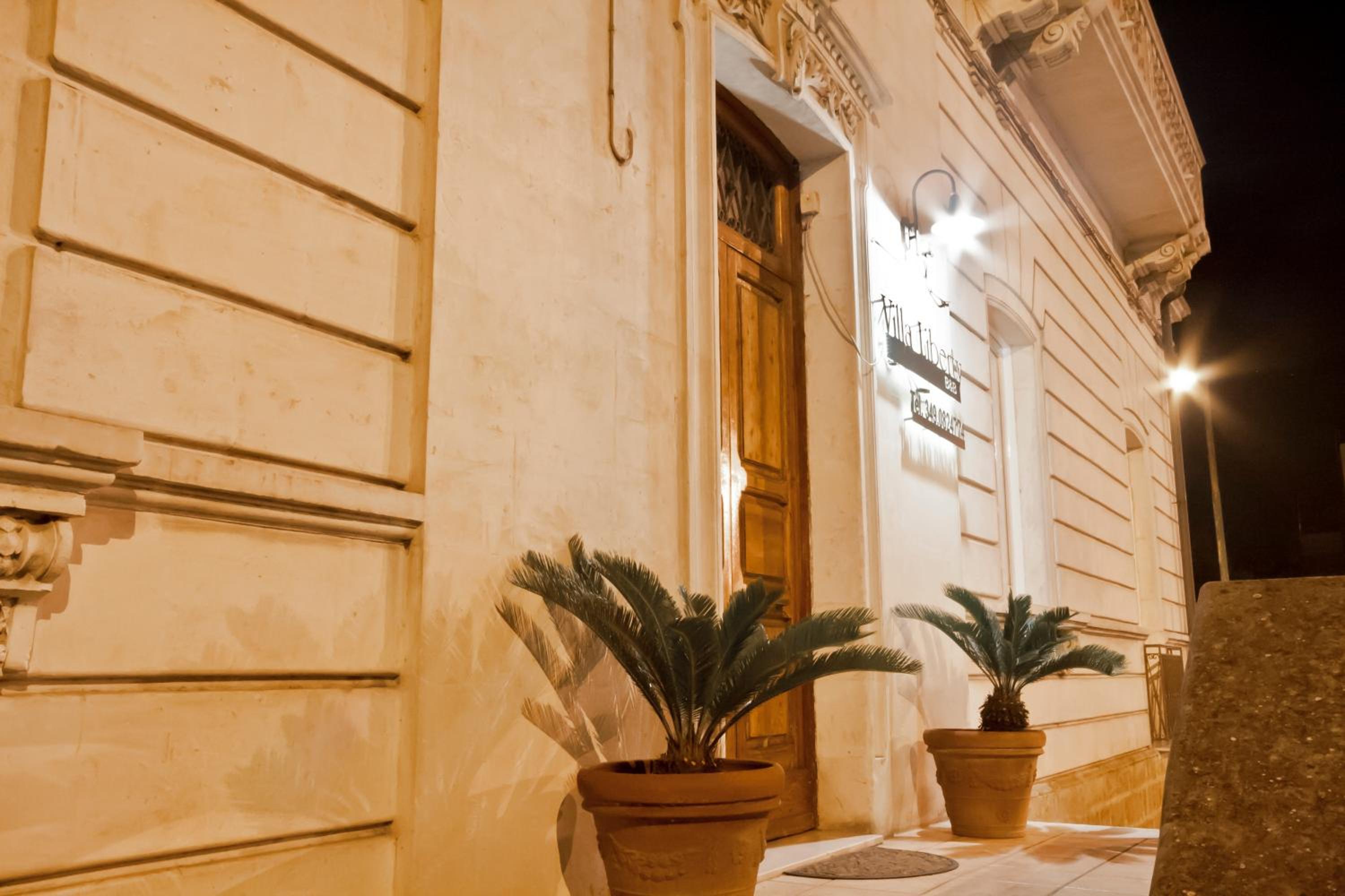 Villa Liberty Palazzo Gigante view 3