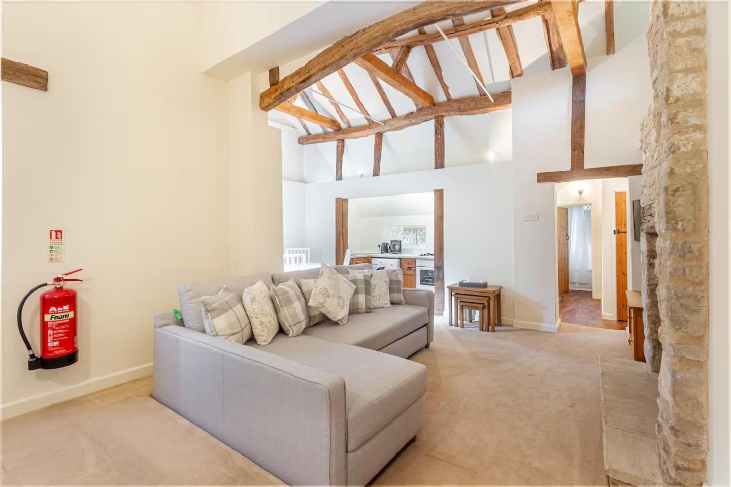 Cosy 1 Bedroom Cottage, The Old Thatch, Bredon